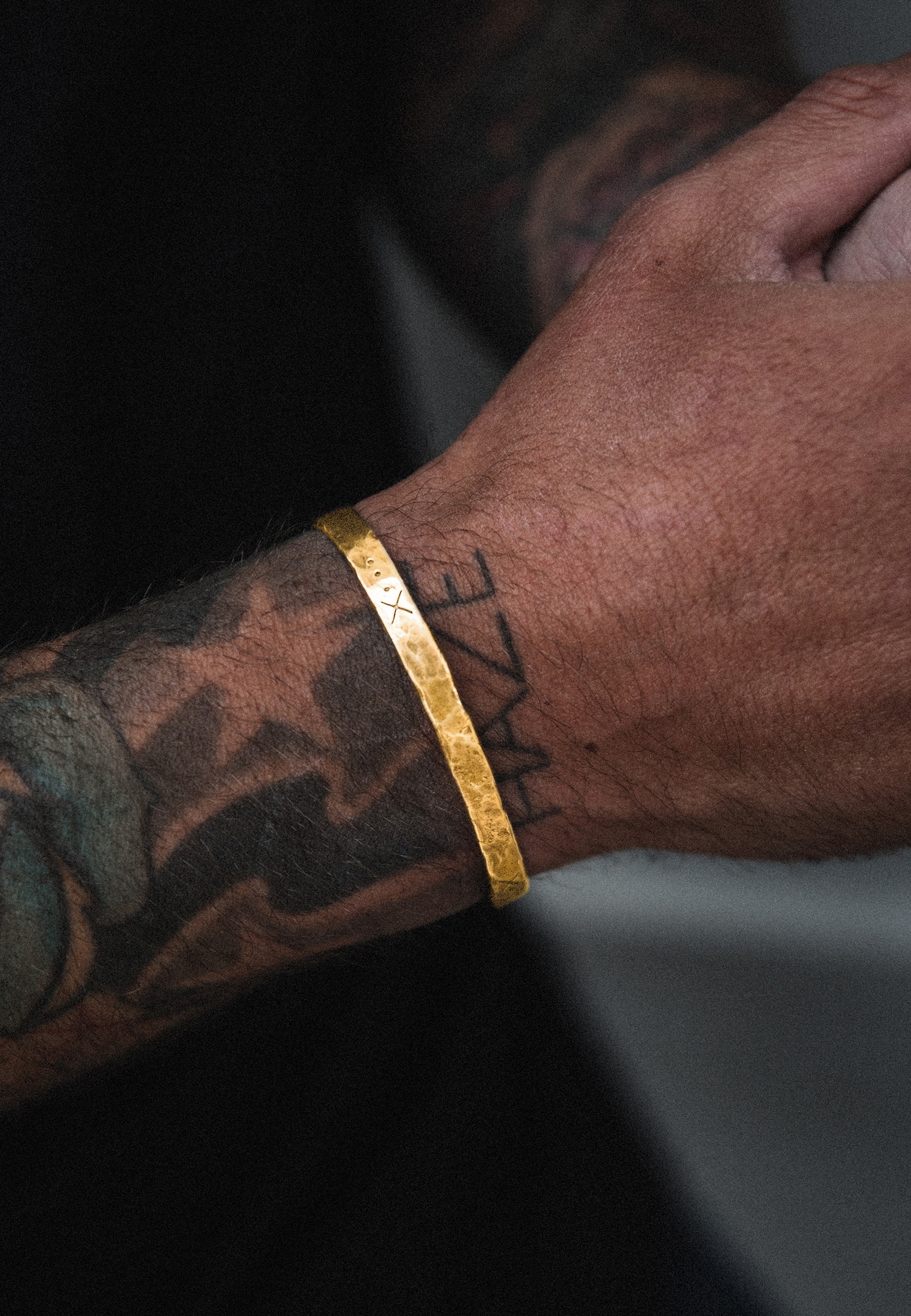 HAZE & GLORY Armreif »Armband Armreif - Salvation gehämmert 925 Silber«