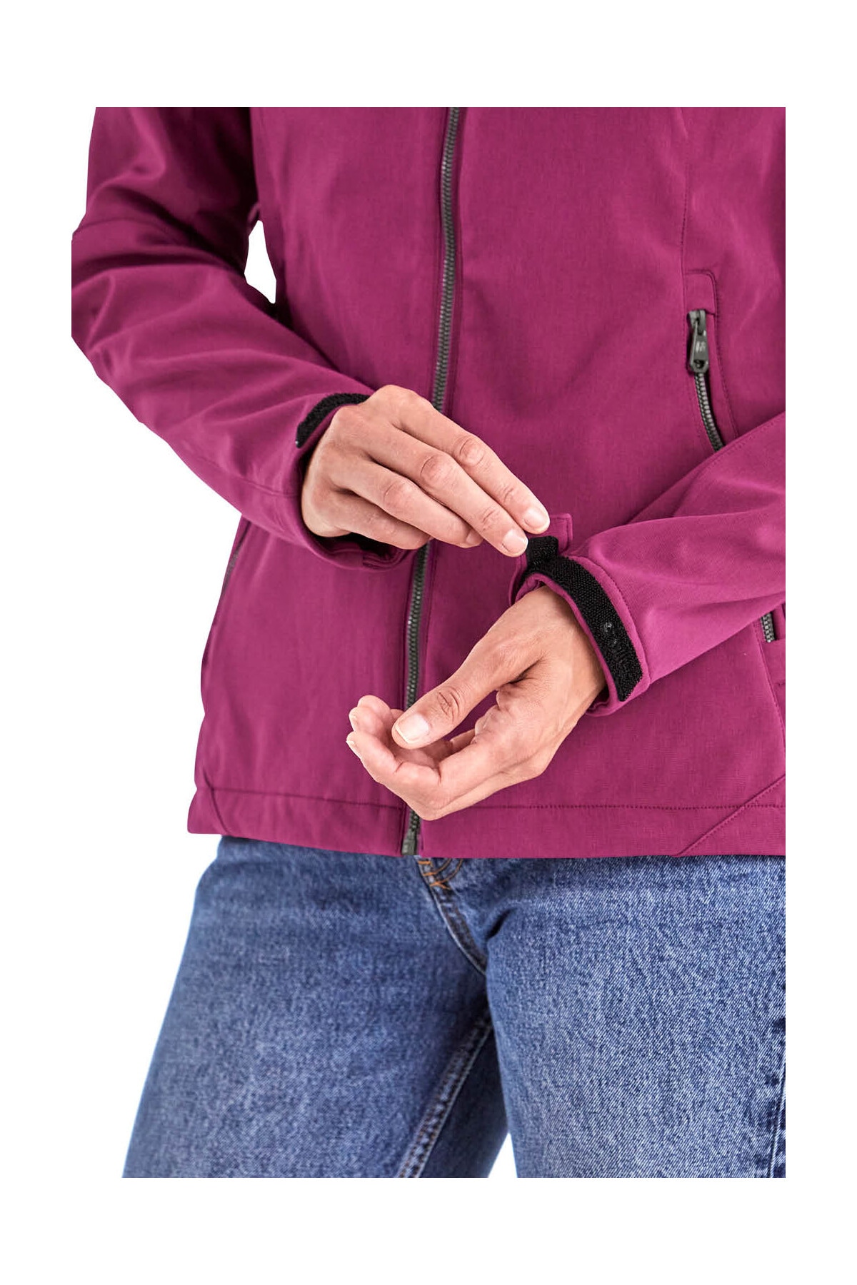 Killtec Softshelljacke »Damen Softshelljacke«, Wasserabweisende, winddichte Softshelljacke mit abnehmbarer Kapuze