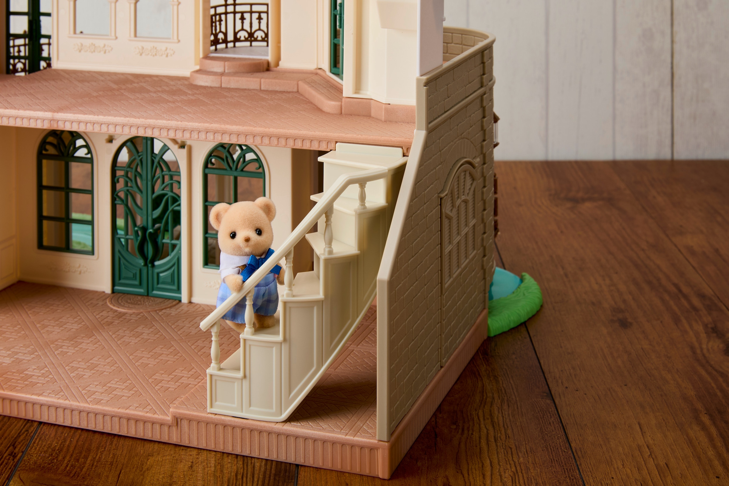 Sylvanian Families Spielwelt »Villa am Fluss«