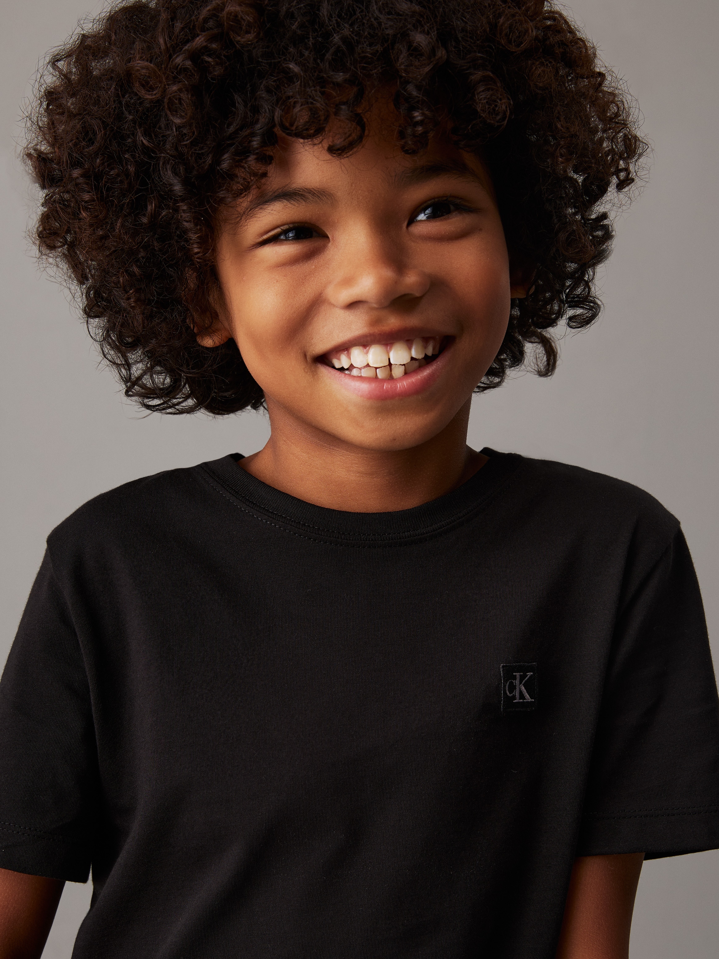 Calvin Klein Jeans T-Shirt »MONOGRAM MINI BADGE T-SHIRT«, für Kinder bis 16 Jahre