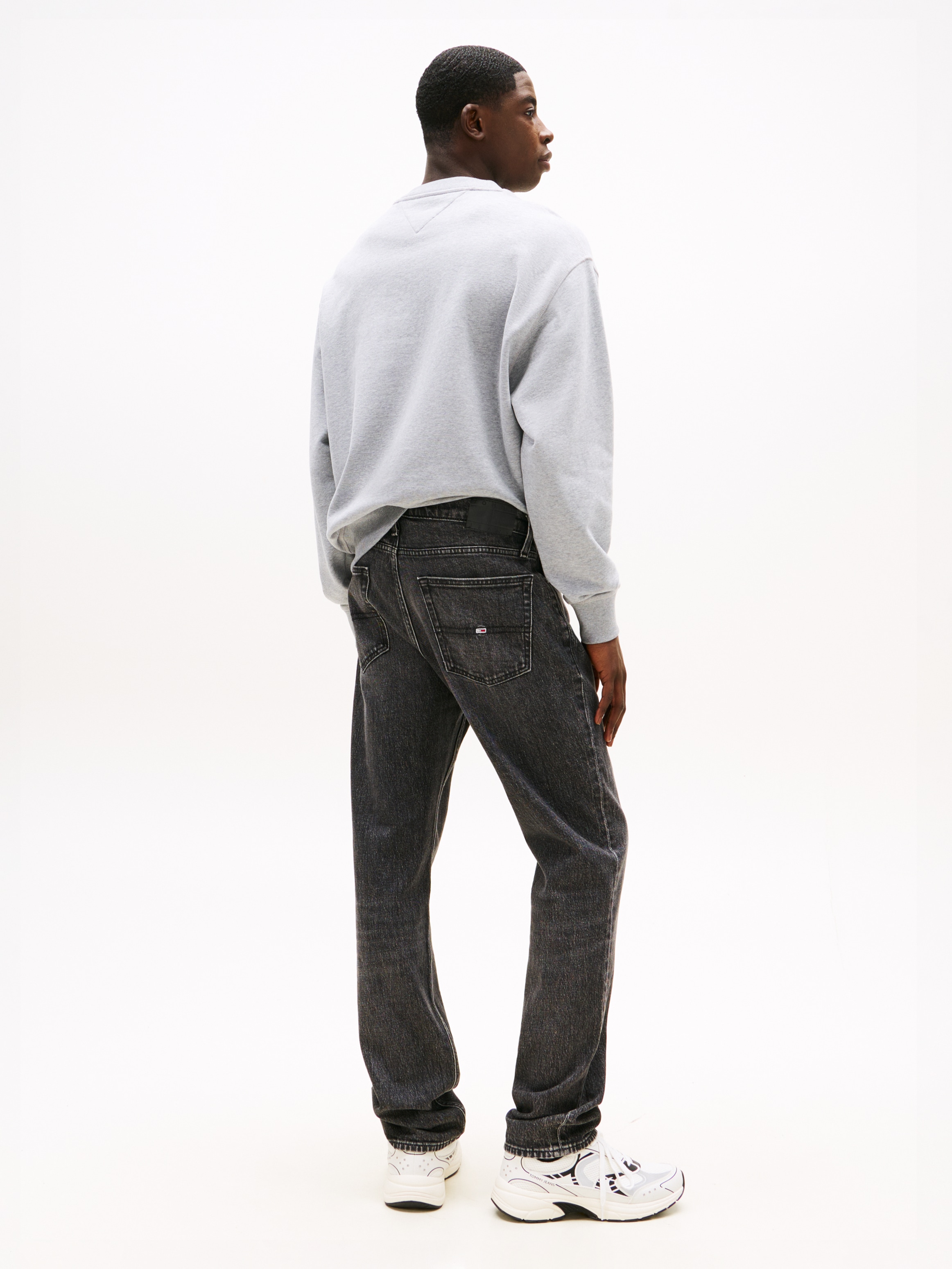 Tommy Jeans Slim-fit-Jeans »Ryan Regular Slim Straight«, Slim‑Straight‑Jeans aus hochwertigem Denim regulärer Leibhöhe