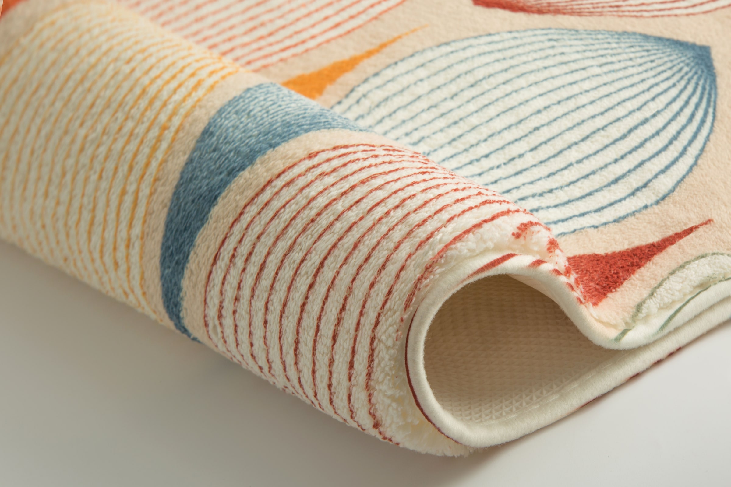 Kleine Wolke Badematte »Magic«, rutschhemmend beschichtet, fußbodenheizungsgeeignet, Badteppich, modernes Design, waschbar