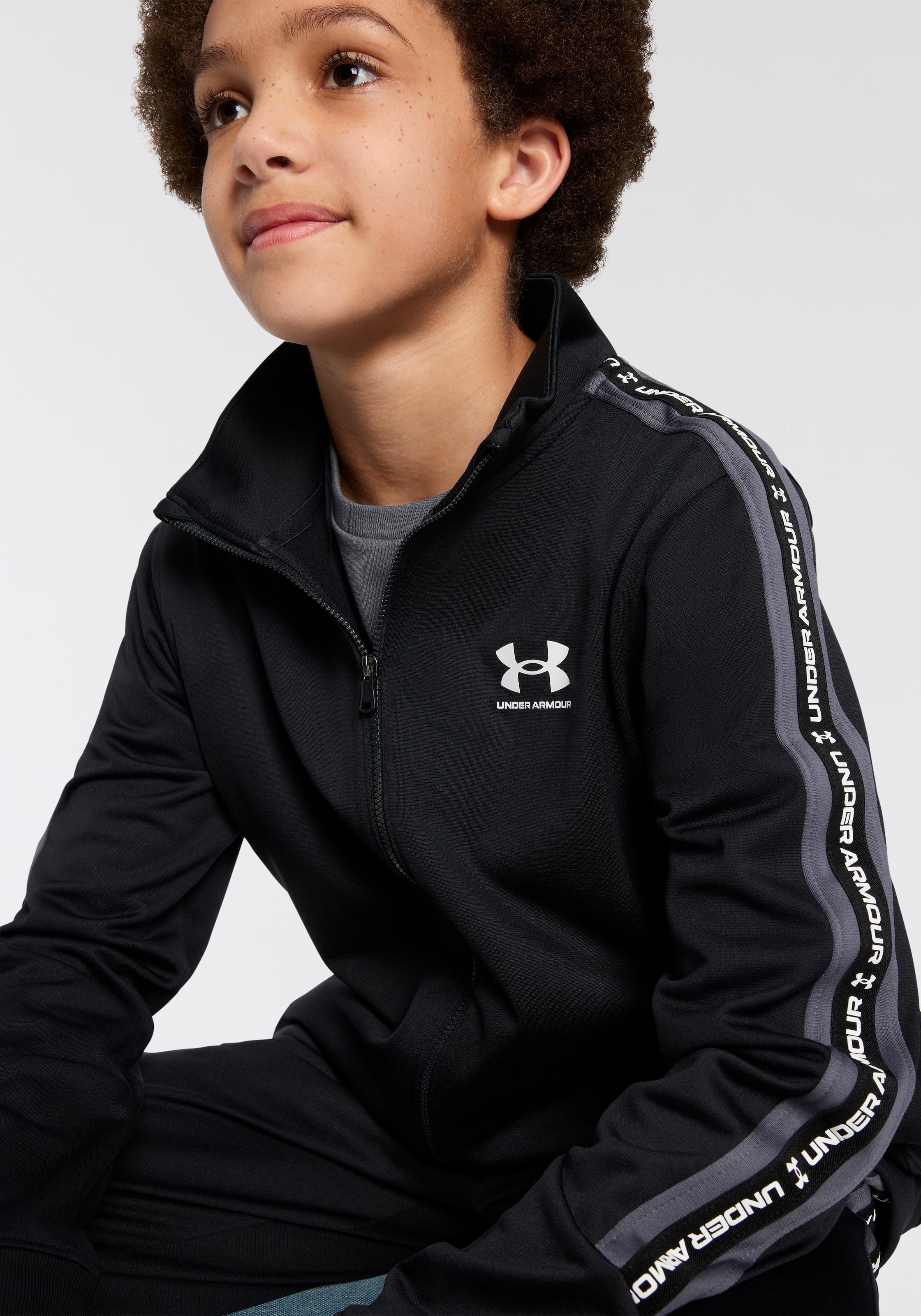 Under Armour® Trainingsanzug »UA B ICON KNIT TRACKSUIT«, 1 Stk.
