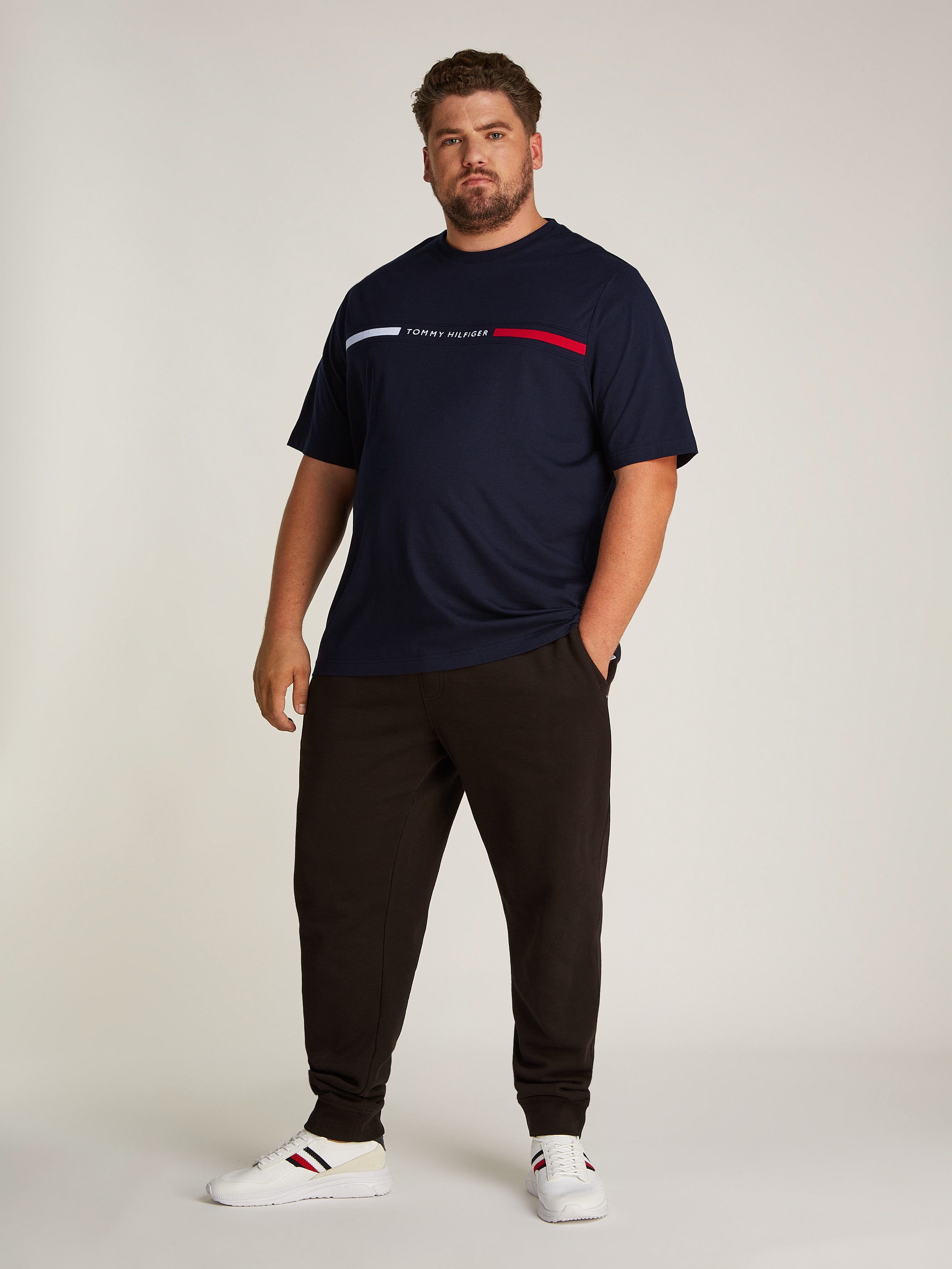 Tommy Hilfiger Big & Tall Rundhalsshirt »BT-HILFIGER CHEST INSERT TEE-B«, in Großen Größen, Logostickerei