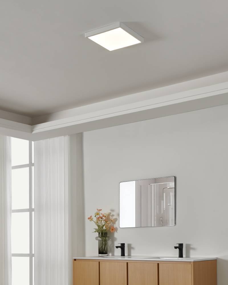 EGLO Deckenleuchte »FUEVA 5 Deckenlampe, IP44, geringe Aufbauhöhe, 20 Watt, Quadrat« LED-Modul 1 Stk. Neutralweiß Aufbauleuchte, Badezimmer, Bad-Deckenlampe, modern,  28,5x28,5x2,8cm