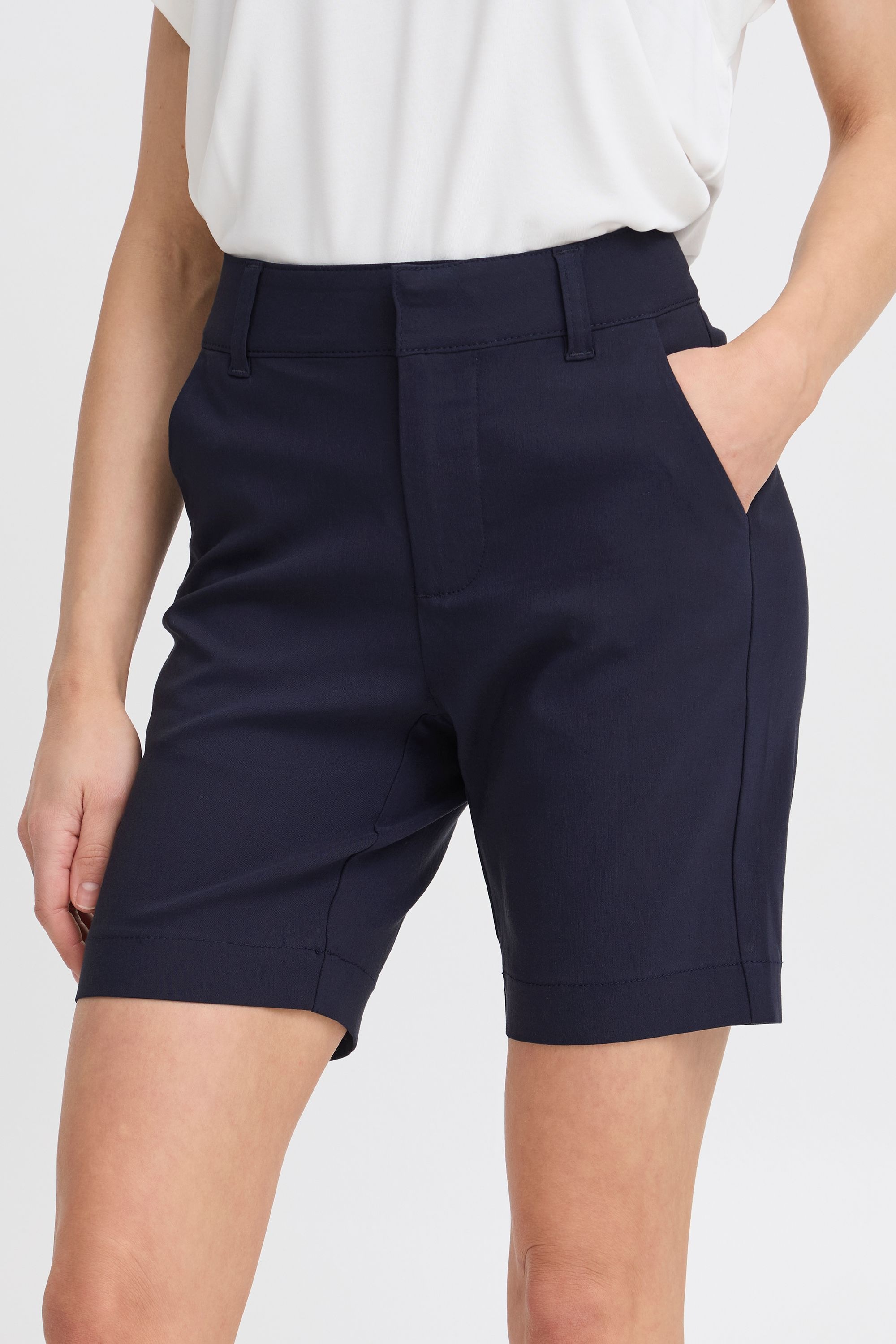 b.young Chinoshorts »Chinoshorts BYFAIRCHILD«