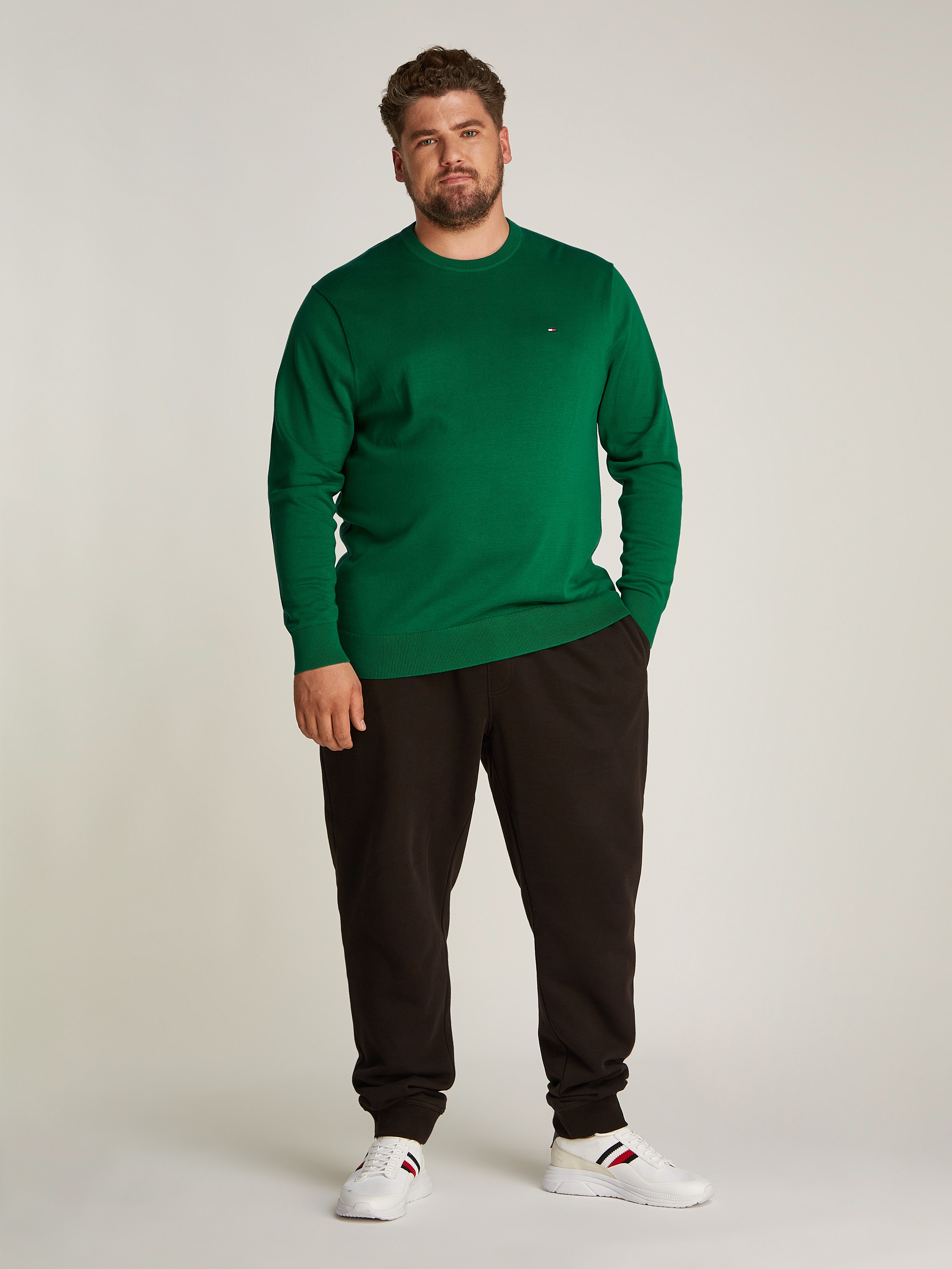 Tommy Hilfiger Big & Tall Rundhalspullover »BT-ESSENTIAL COTTON CREW NECK-B«, in Großen Größen, Logostickerei