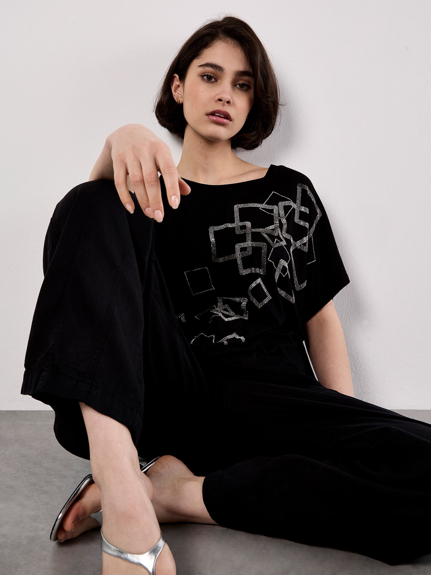 Apricot Shirttop »T-Shirt mit verstreuten Strassquadraten«