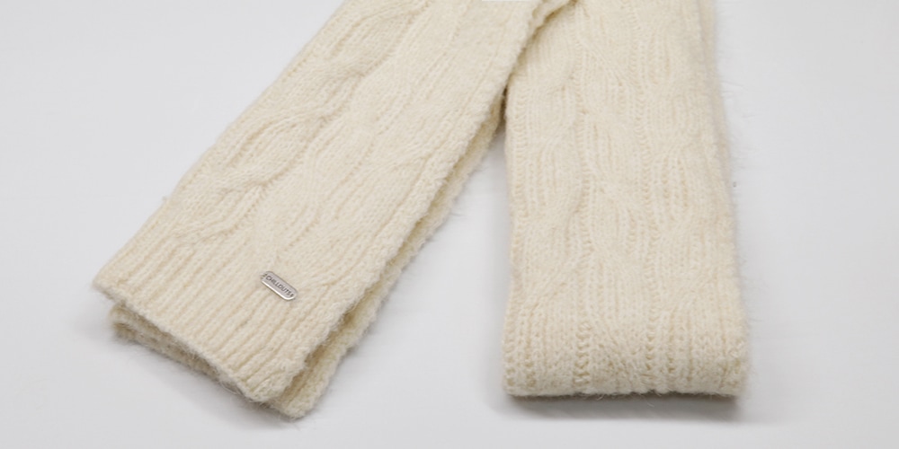 chillouts »Giralda Scarf« mit eleganter Struktur & angenehmer Länge