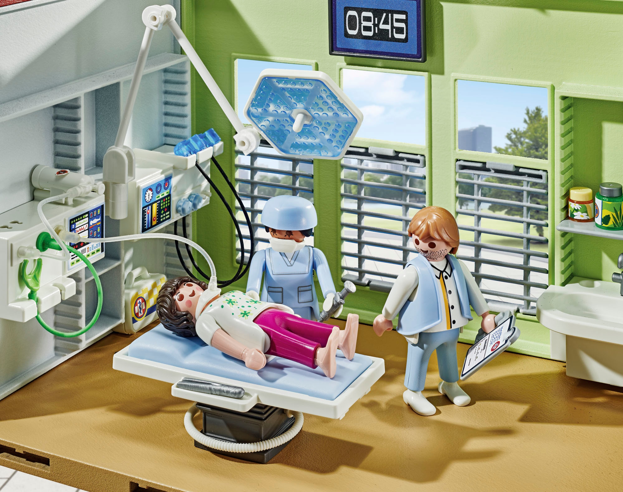 Playmobil® Konstruktions-Spielset »Modernes Krankenhaus (71615), Action Heroes«, (165 St.), Made in Europe