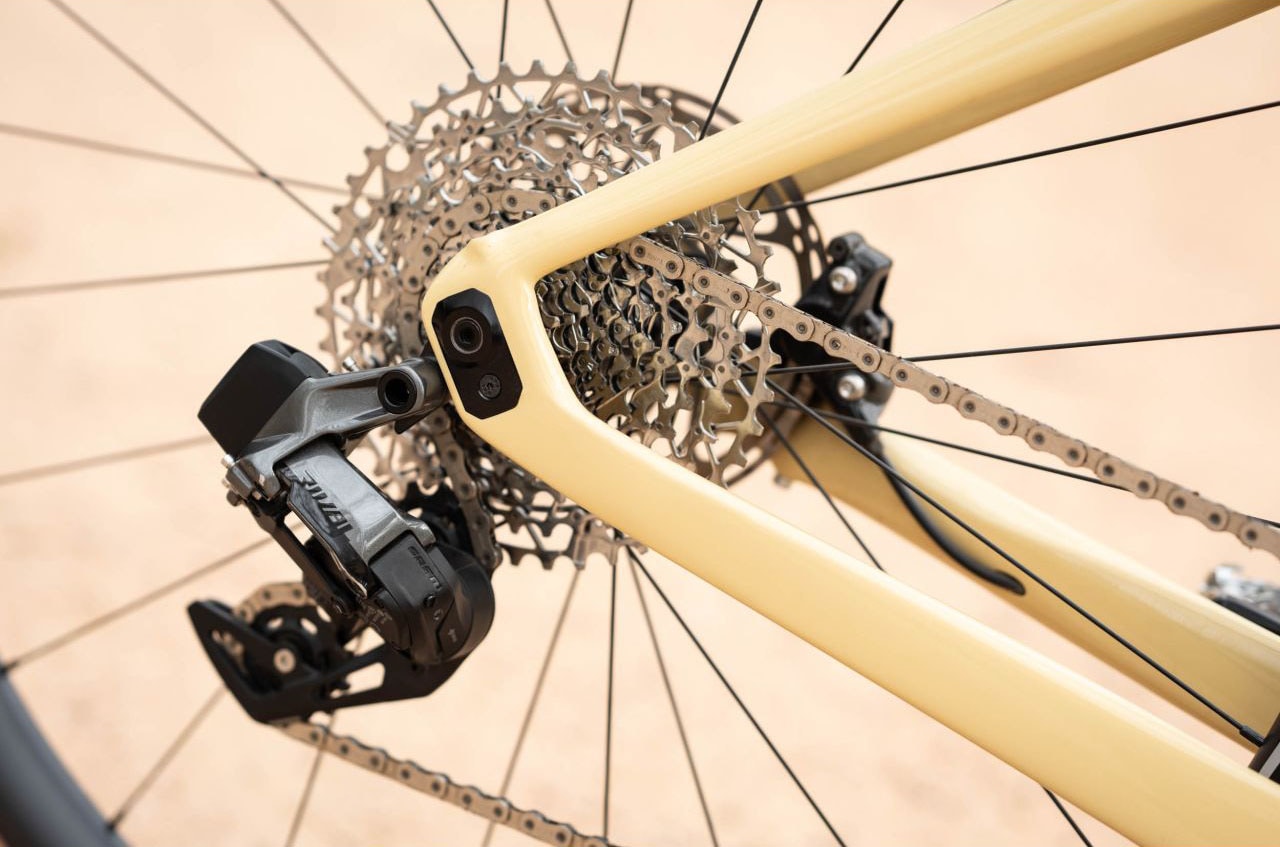 Kross Gravelbike »KROSS Gravelbike Esker RS 3.0 28" braun«, 12 Gang, SRAM, RIVAL XPLR AXS Schaltwerk, Kettenschaltung