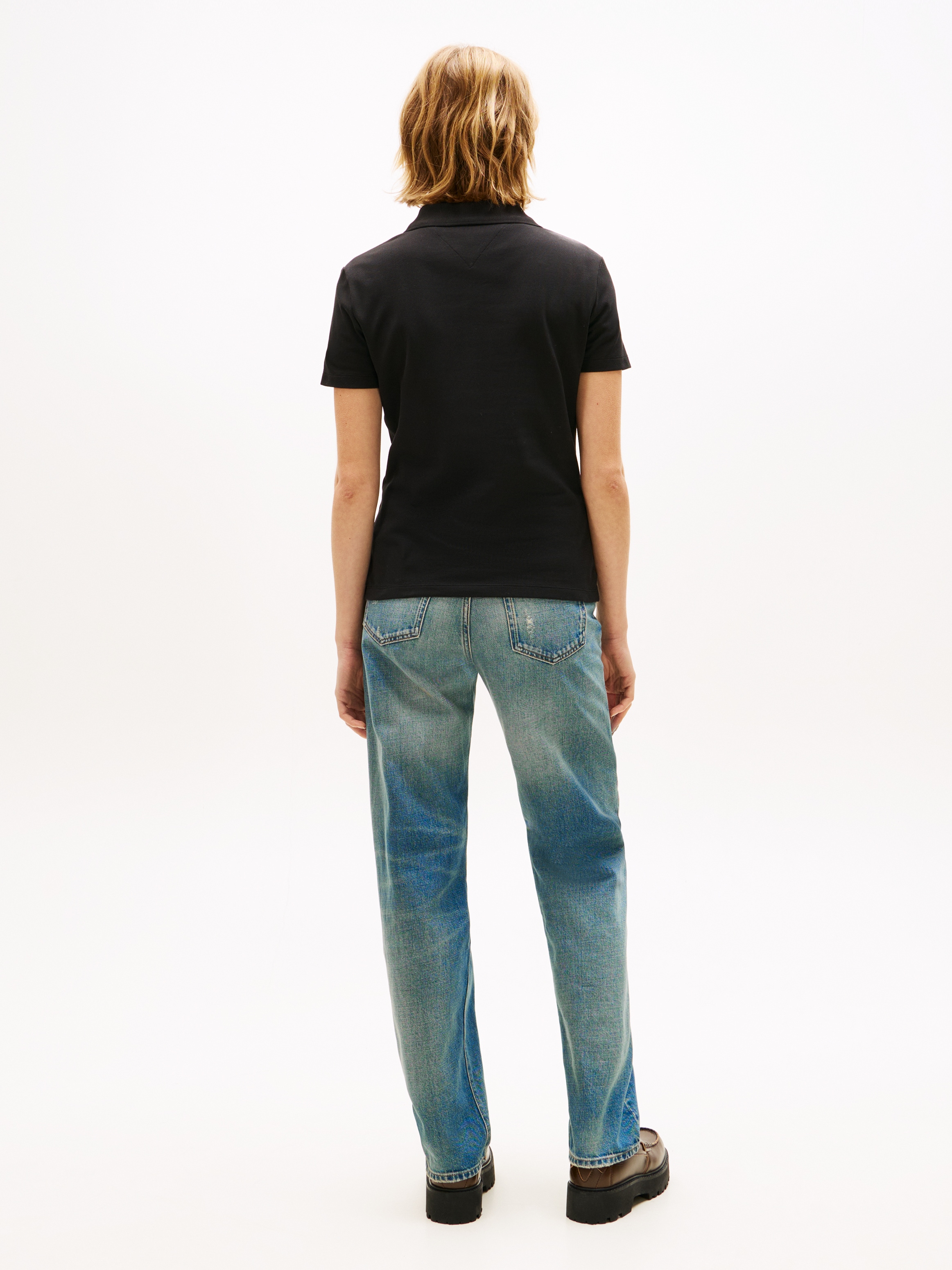 Tommy Jeans Poloshirt »TJW SLIM ESSENTIAL POLO SS« mit Logostickerei