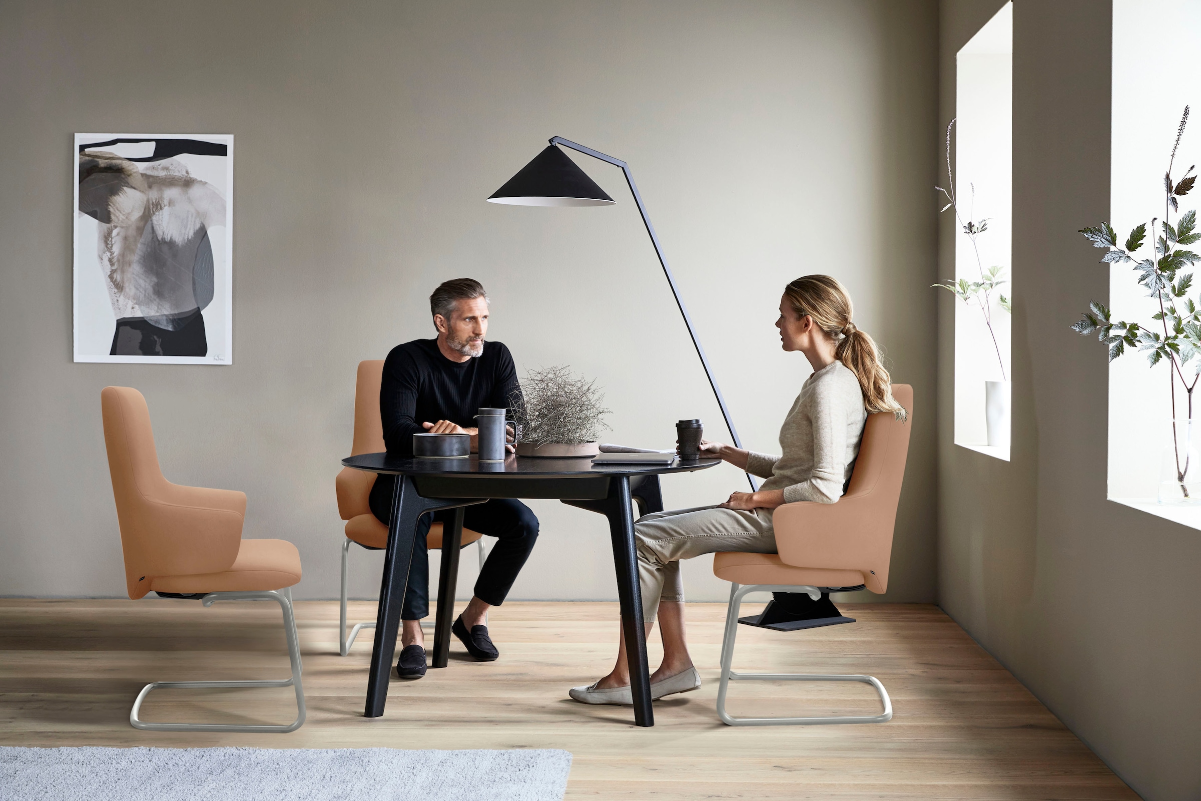 Stressless® Polsterstuhl »Laurel«, Microfaser DINAMICA, High Back mit Armlehne, Größe L, mit Beinen aus Stahl in Schwarz matt