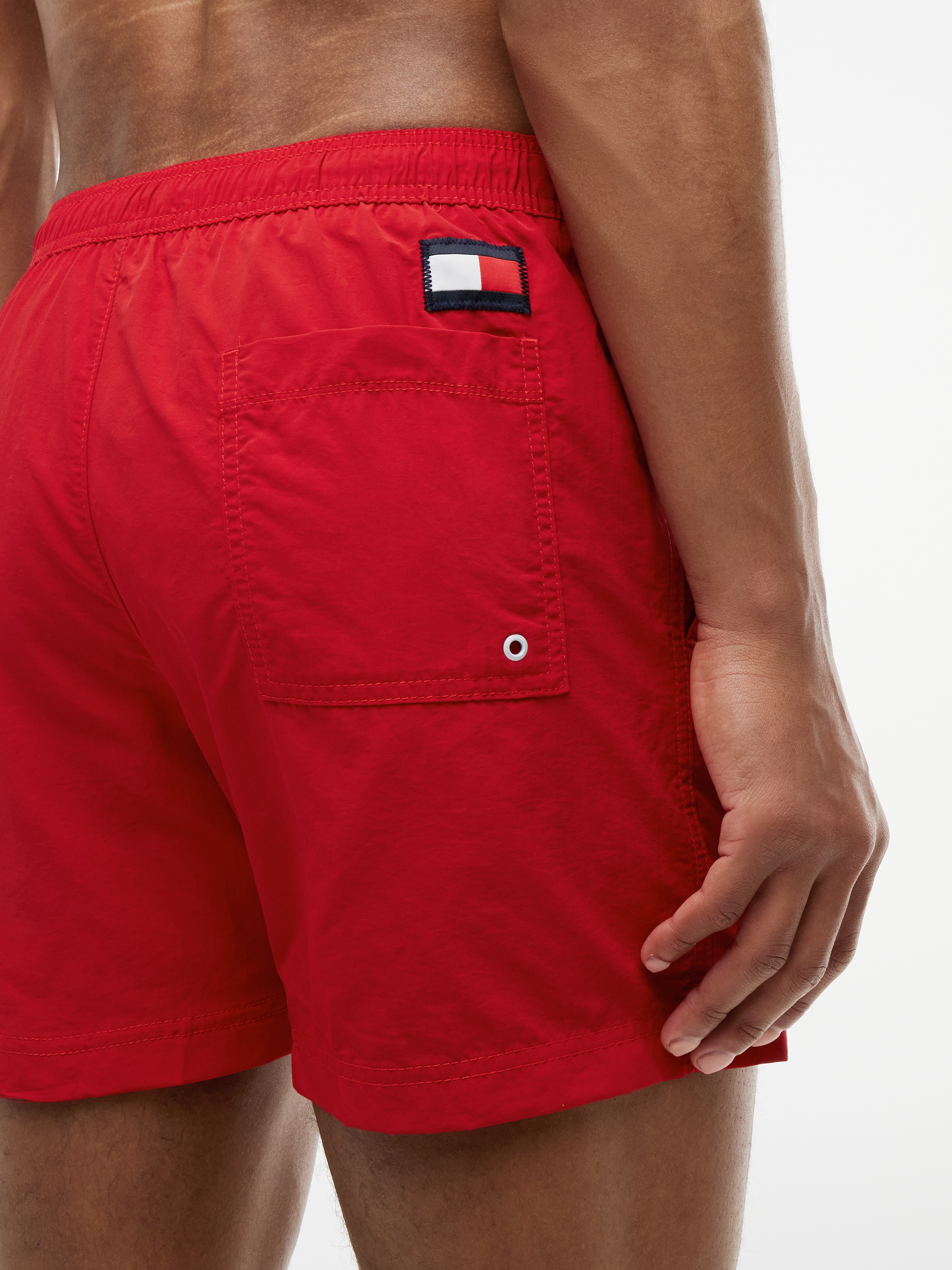Tommy Hilfiger Swimwear Badeshorts »SF MEDIUM DRAWSTRING« mit Tommy Hilfiger Markenlabel
