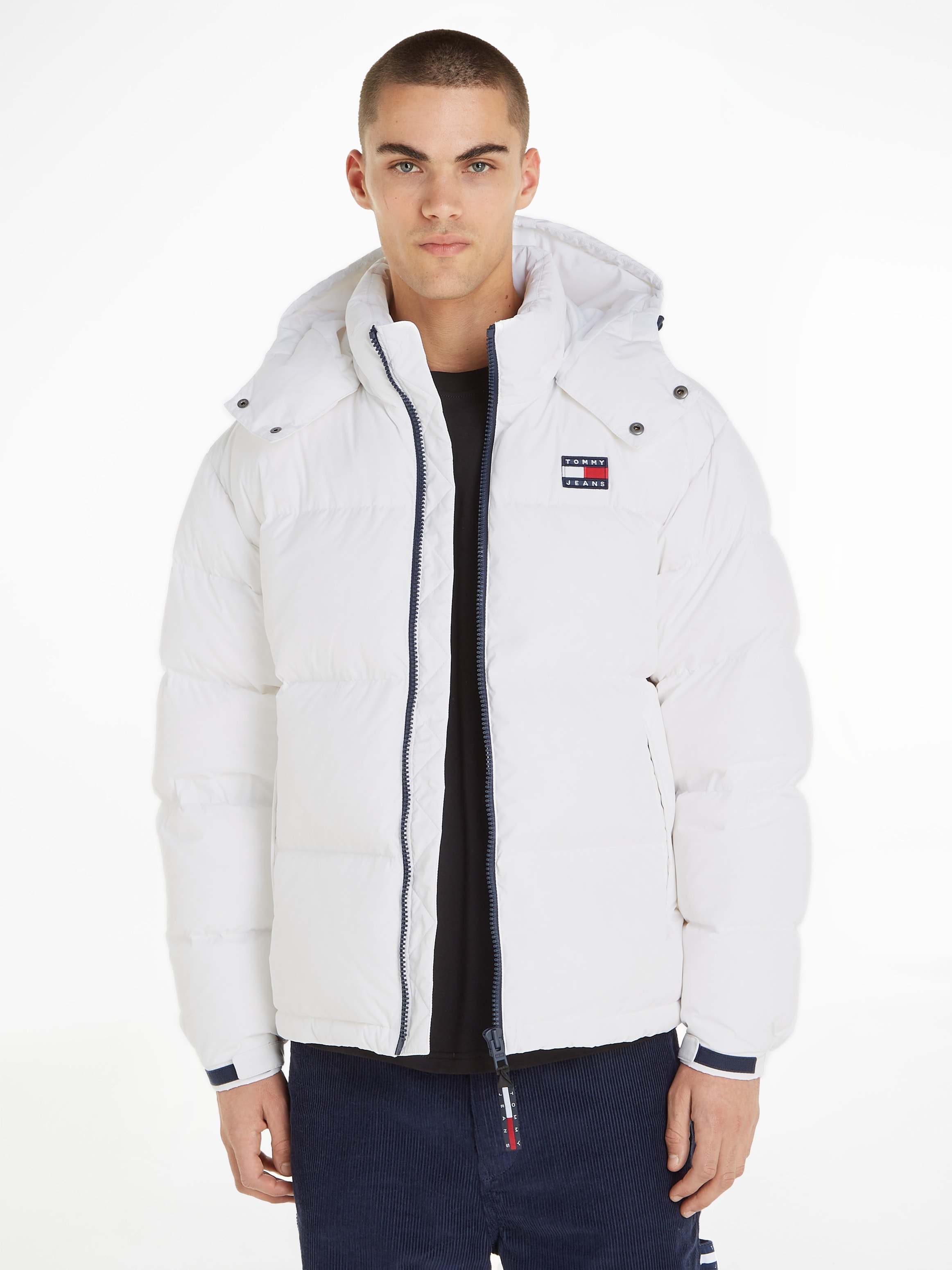 Tommy Jeans Steppjacke »TJM ALASKA PUFFER«, mit Kapuze, mit Markenlabel