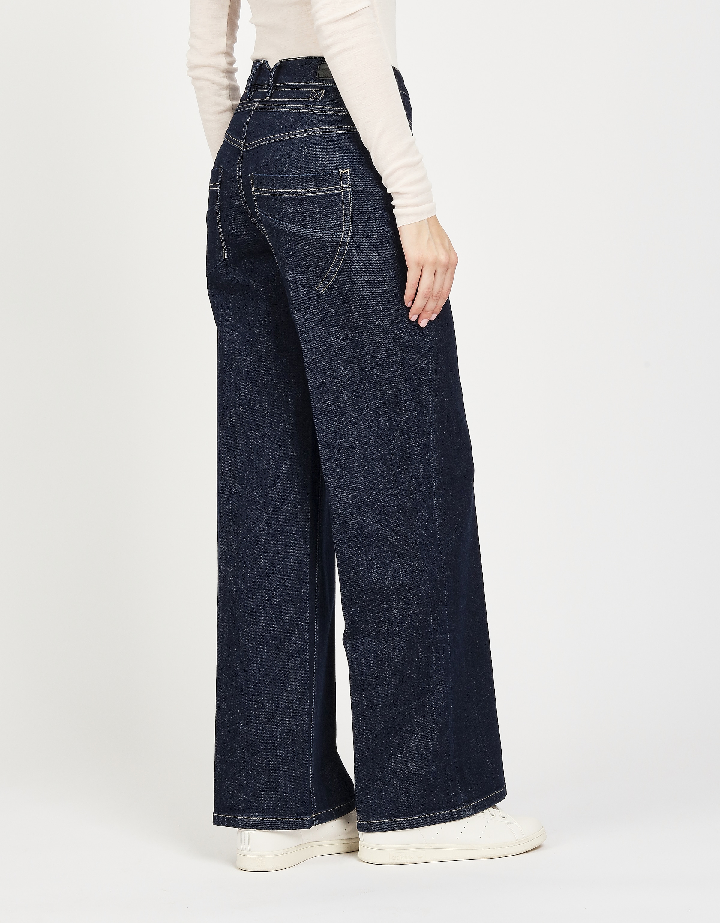 GANG Weite Jeans »94MEDINA WIDE«, mit Knopfverschluss - angelehnt an die Amelie Wide