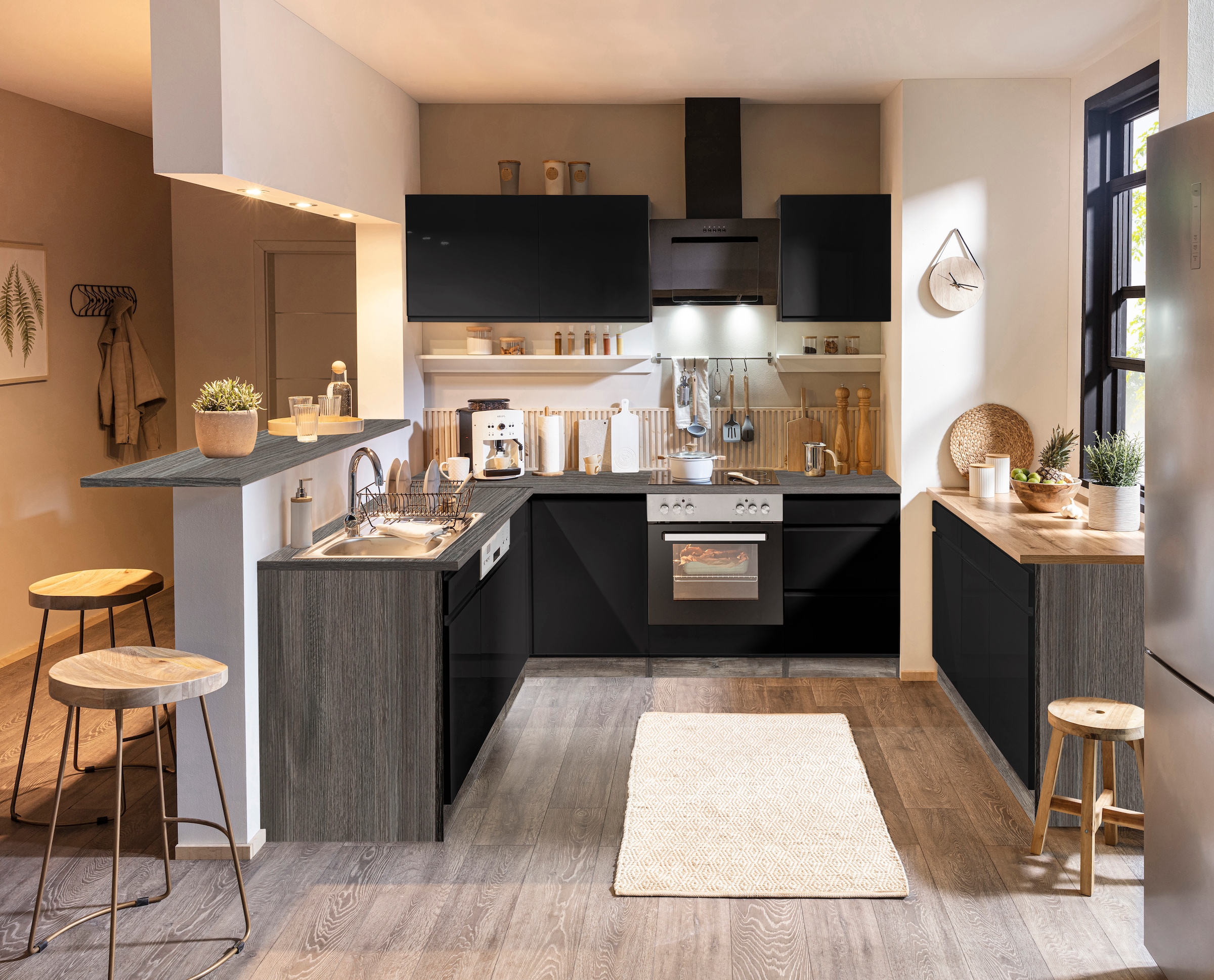 KOCHSTATION Unterschrank »KS-Virginia«, 85 cm hoch, 150 cm breit, 3 Schubladen, 3 Türen, griffloses Design