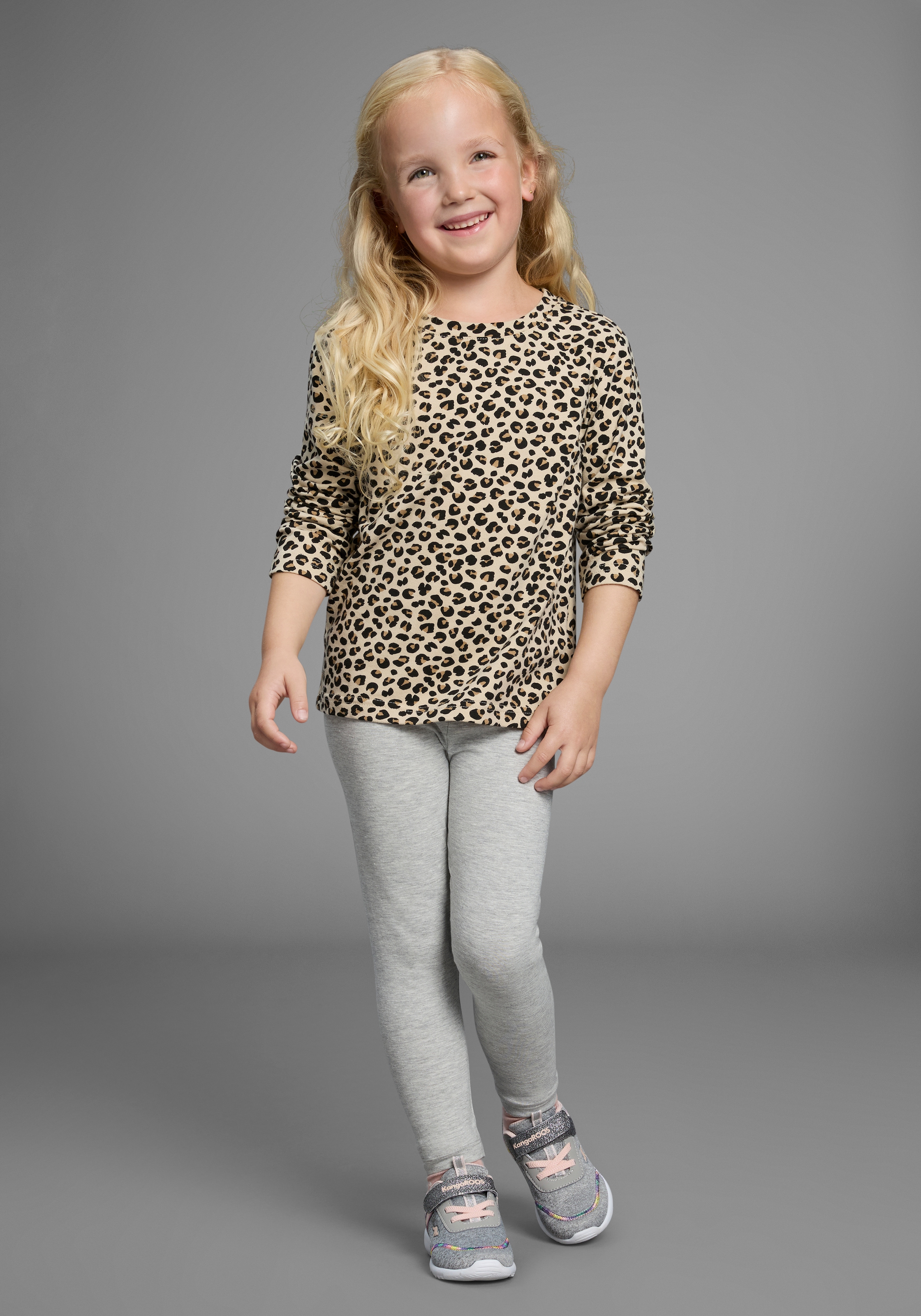 KIDSWORLD Langarmshirt »Shirt in Leo-Optik« Modischer Animal-Print