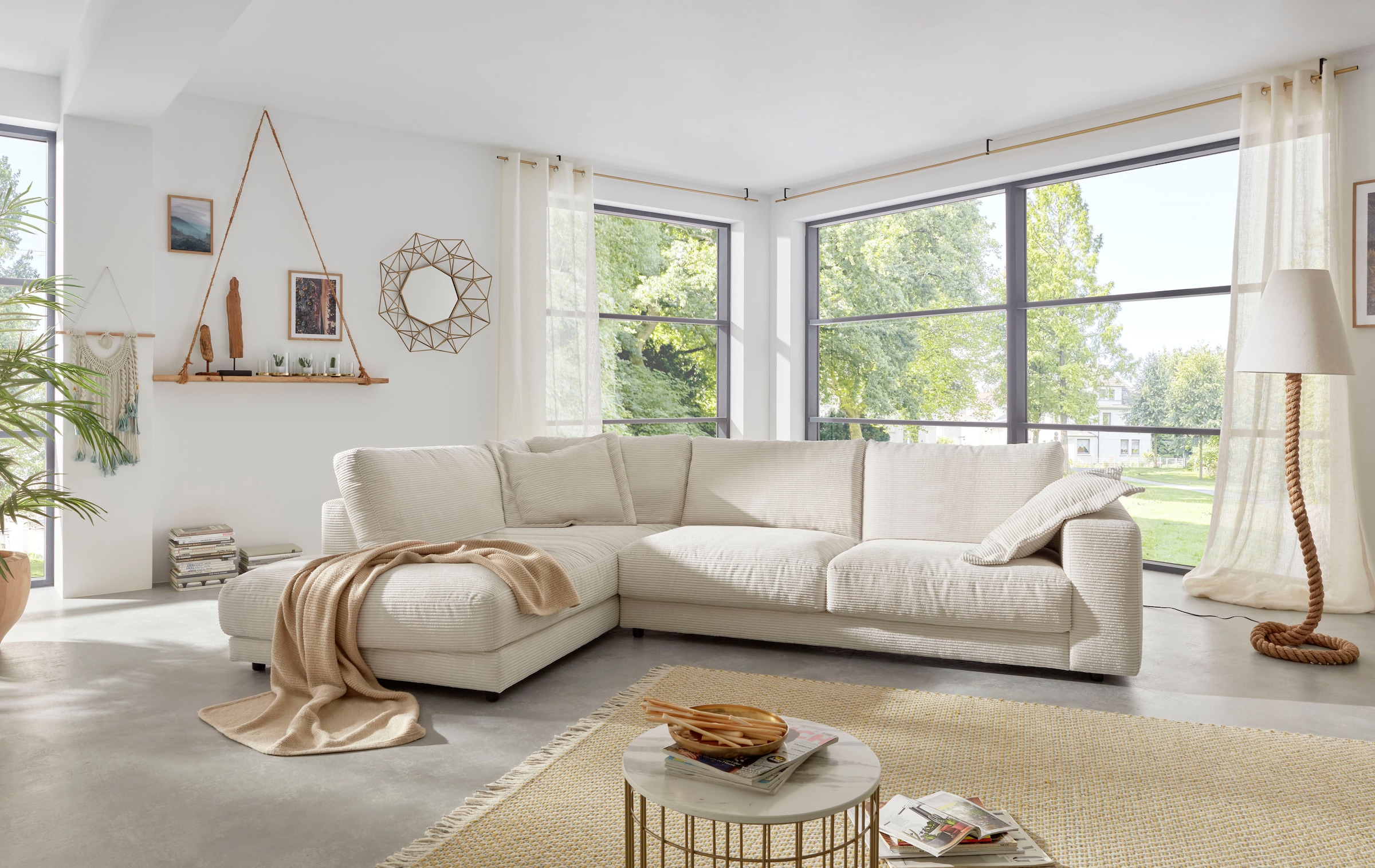 PLACES OF STYLE Ecksofa »Enisa XXL  B/T/H: 325/224/85 cm L-Form« Kuschelig, gemütlich, in 5 Farben, Bezug in Cord, mit 2 Zierkissen