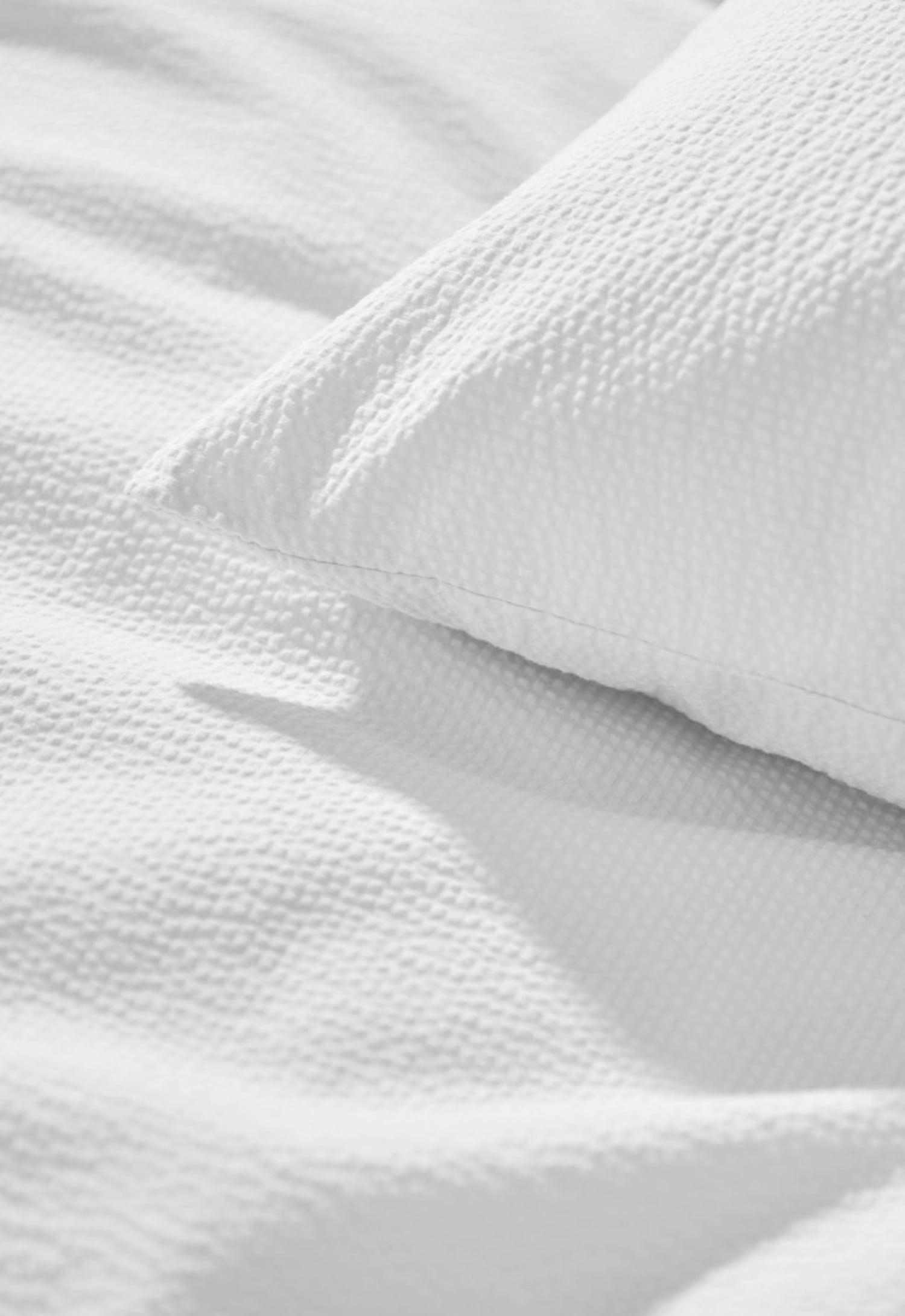 MOONLIGHT Bettwäsche »LUX Uni, Soft-Seersucker, 100 % Baumwolle«, (2 tlg.), aus hochwertigen Garnen mit Hotelverschluss