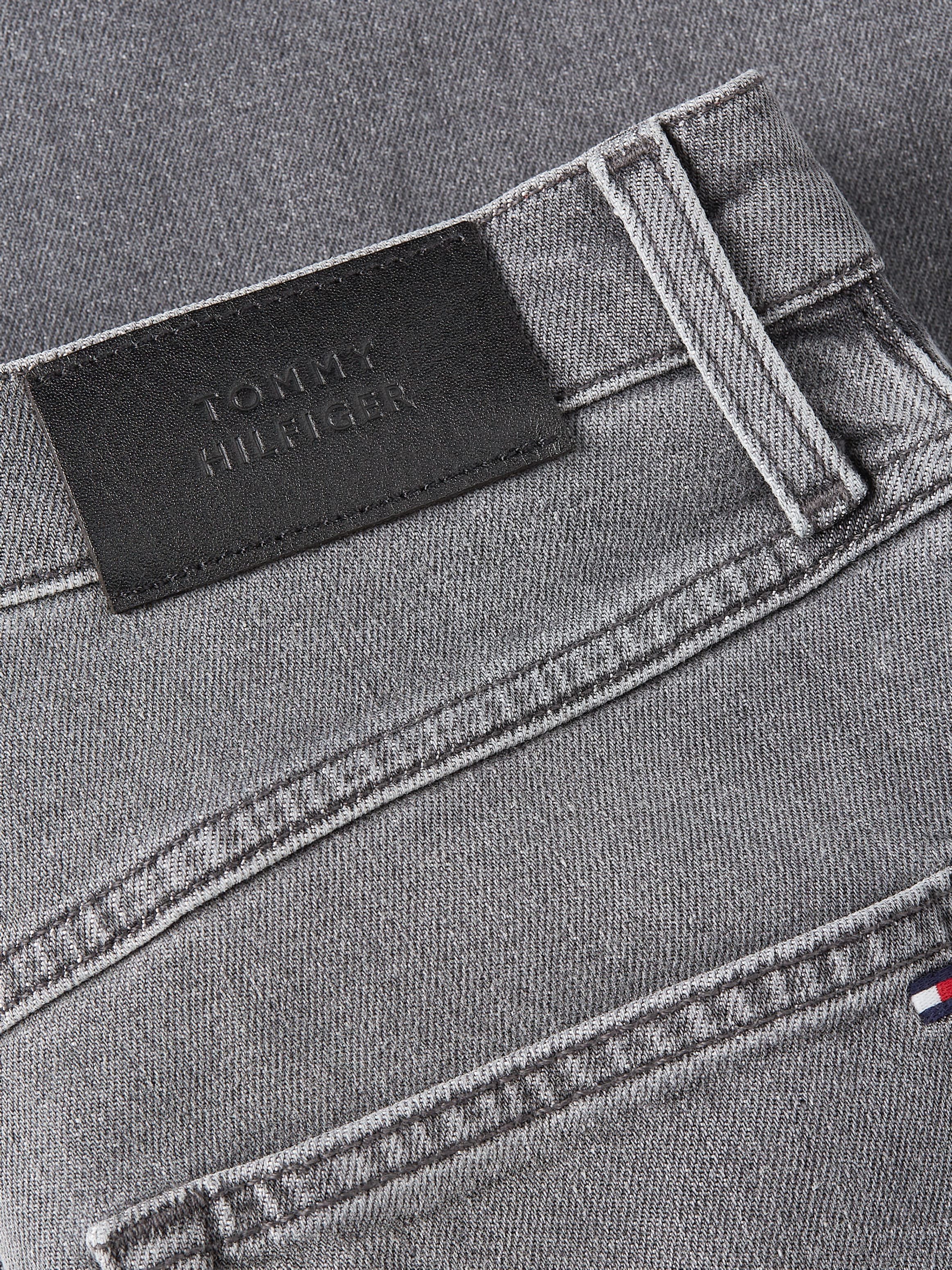 Tommy Hilfiger Straight-Jeans »RELAXED STRAIGHT HW GER«, mit Tommy Hilfger Logo-Badge