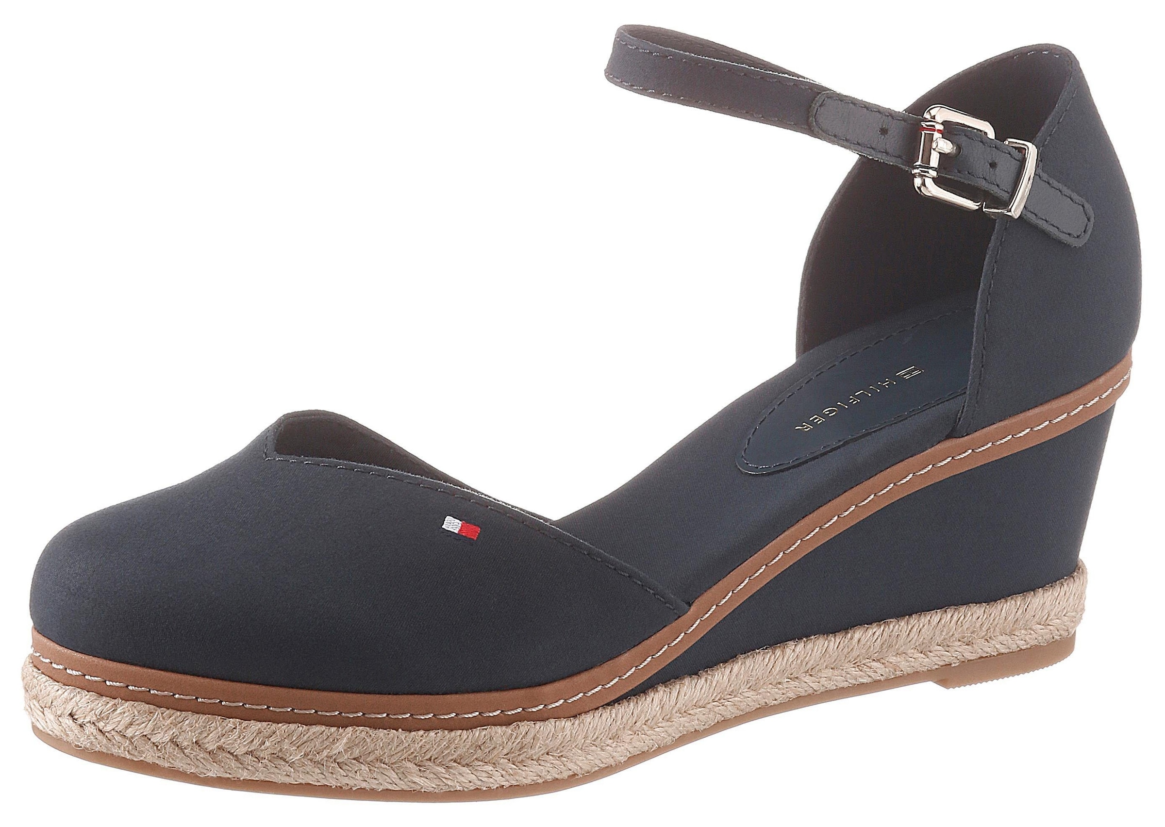 Tommy Hilfiger Spangenpumps »BASIC CLOSED TOE MID WEDGE«, Riemchensandale, Keilabsatz, Sommerschuh, mit verstellbarer Schnalle