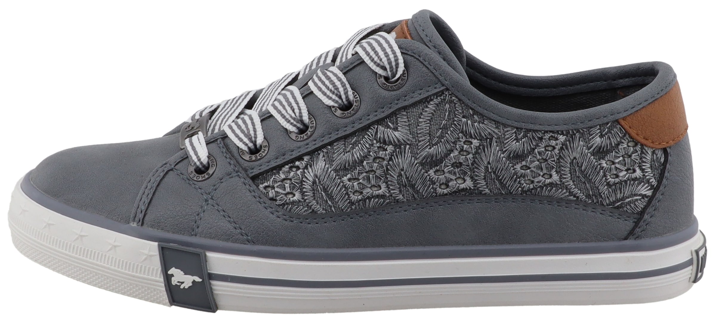 Mustang Shoes Sneaker »Gaspare«  Freizeitschuh, Schnürschuh, Halbschuh mit Blüten-Stickerei