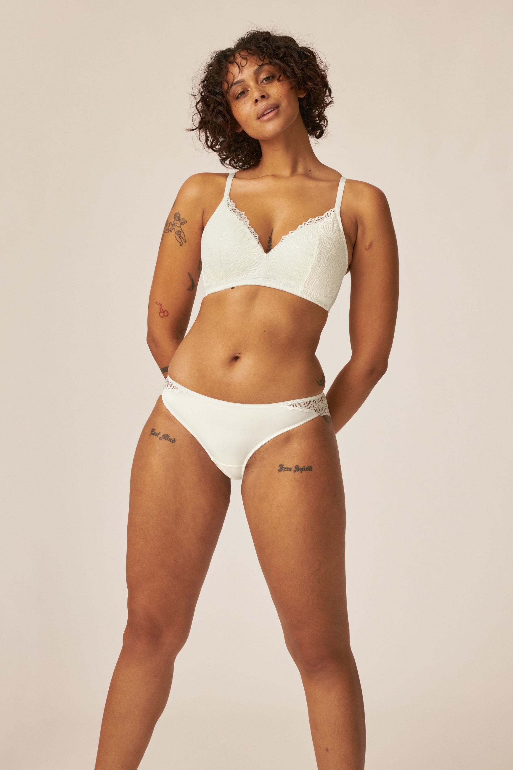 Naturana Bügelloser BH »The Friday« 1 mit Spitze, feminin, bequem, weich, ohne Bügel, verstellbare Träger