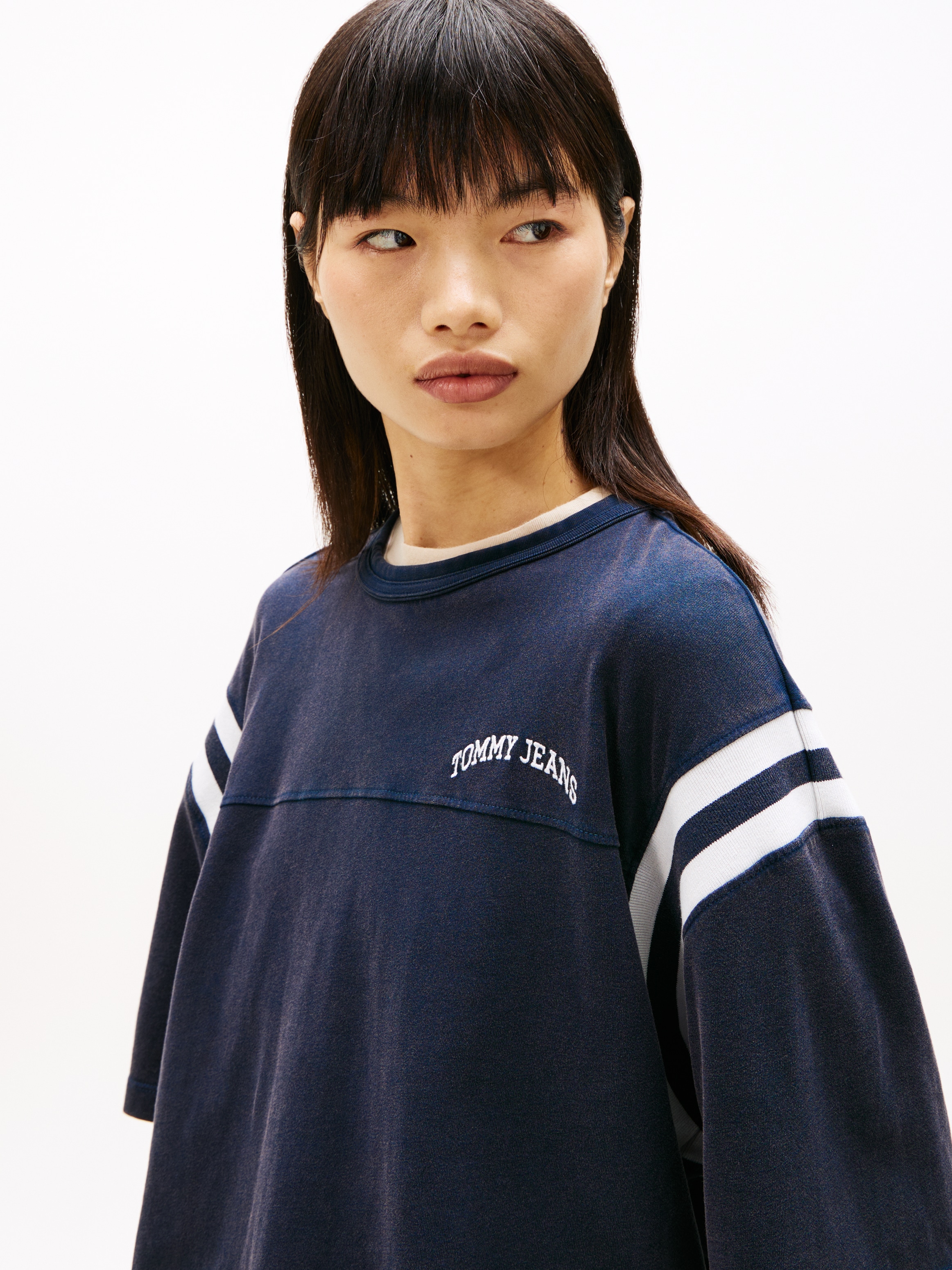 Tommy Jeans Kurzarmshirt »TJW OVS VARSITY SS TEE«