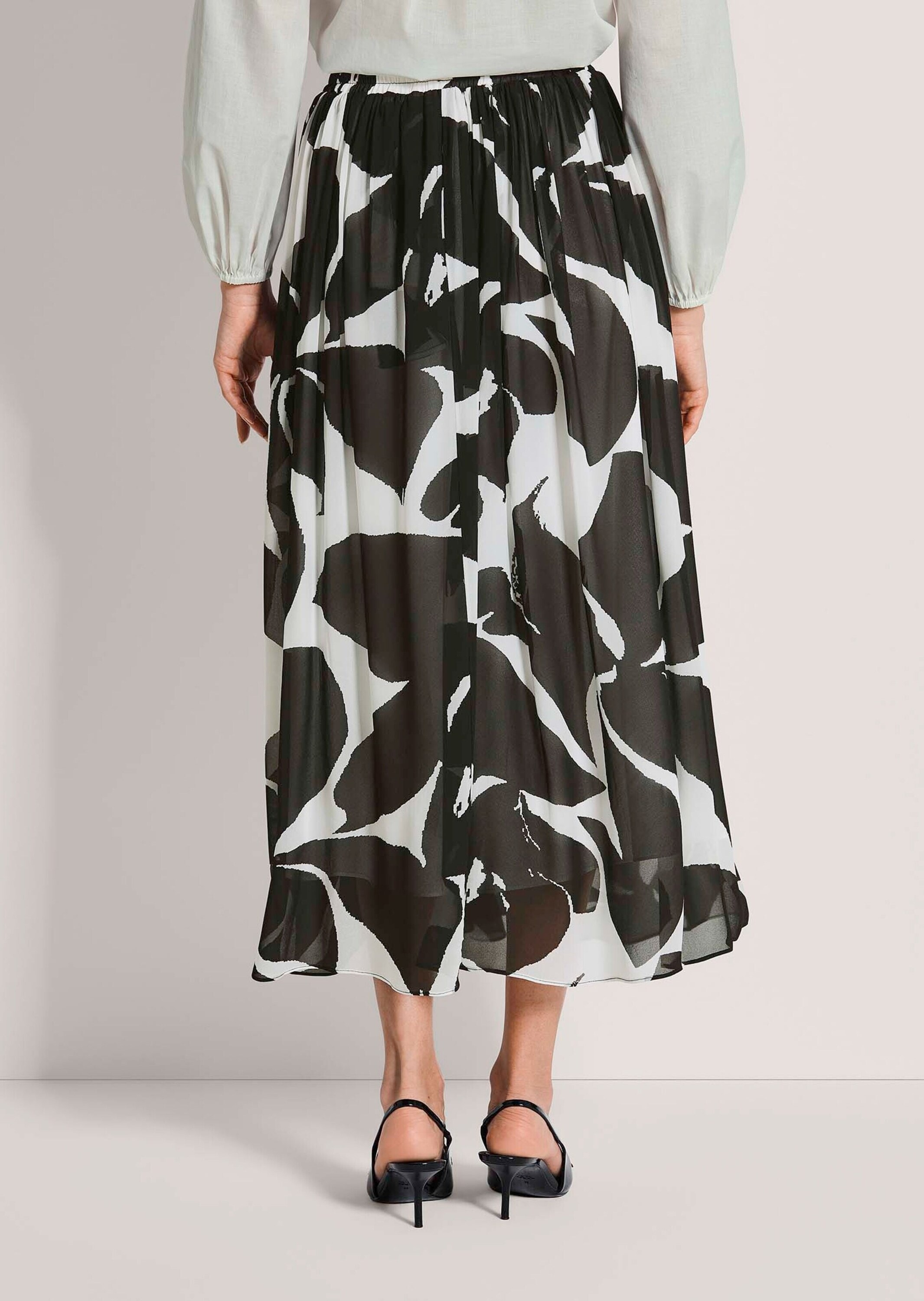 MADELEINE Midirock »Midirock Druckrock mit floralem Muster« Nahttaschen