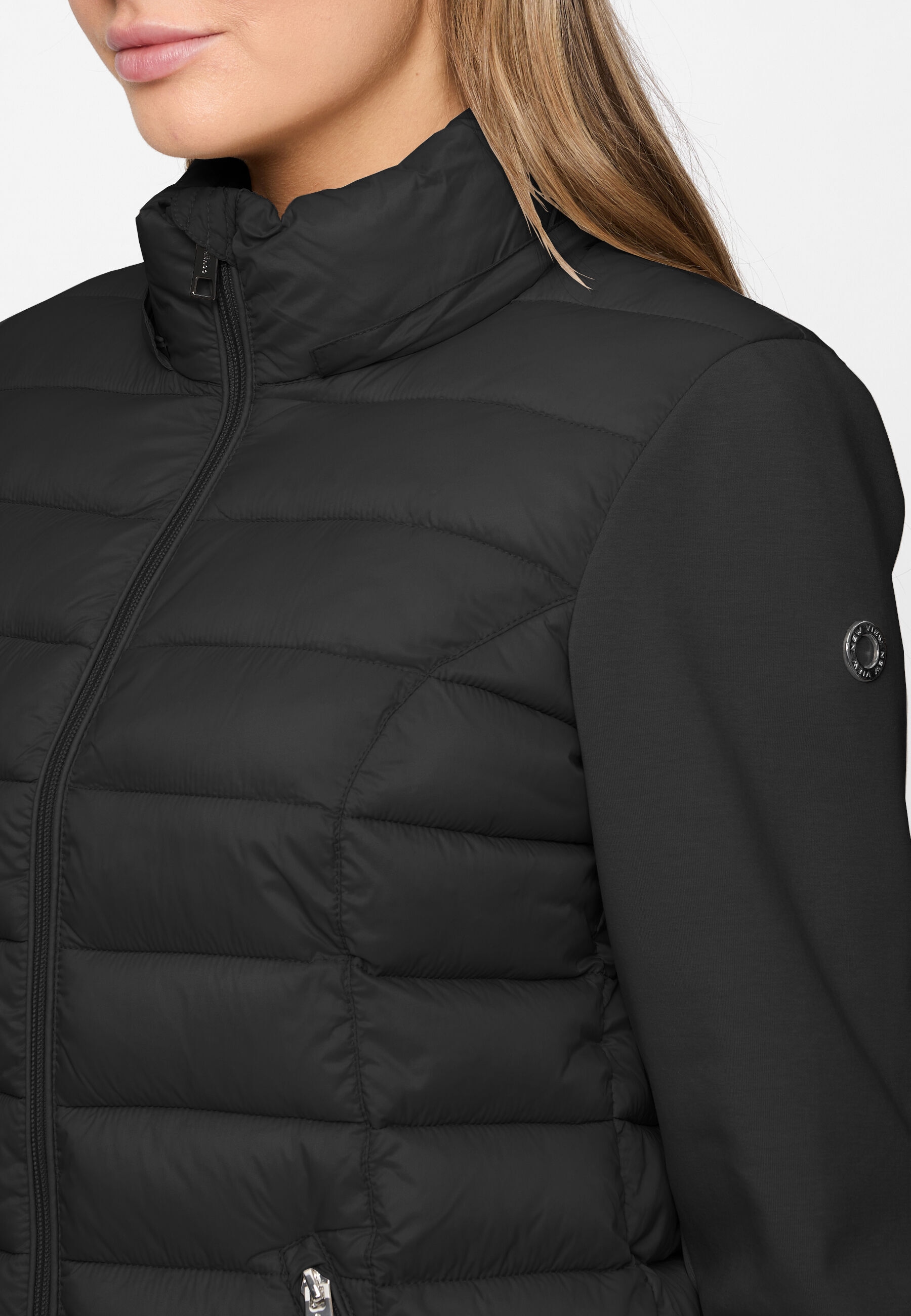 New View Steppjacke »Sophia« mit Kapuze mit weitenregulierbarer Kapuze