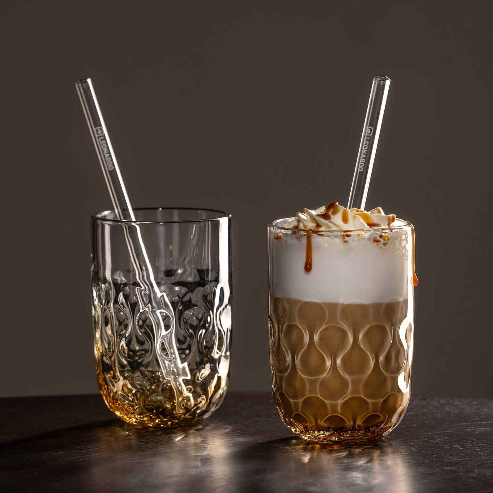 LEONARDO Latte-Macchiato-Glas »Caramel Macchiato Gläser mit Glastrinkhalm (2) Gocce 390 ml 2er Set apricot« Spülmaschinengeeignet, Temperaturbeständig bis max. 100°C