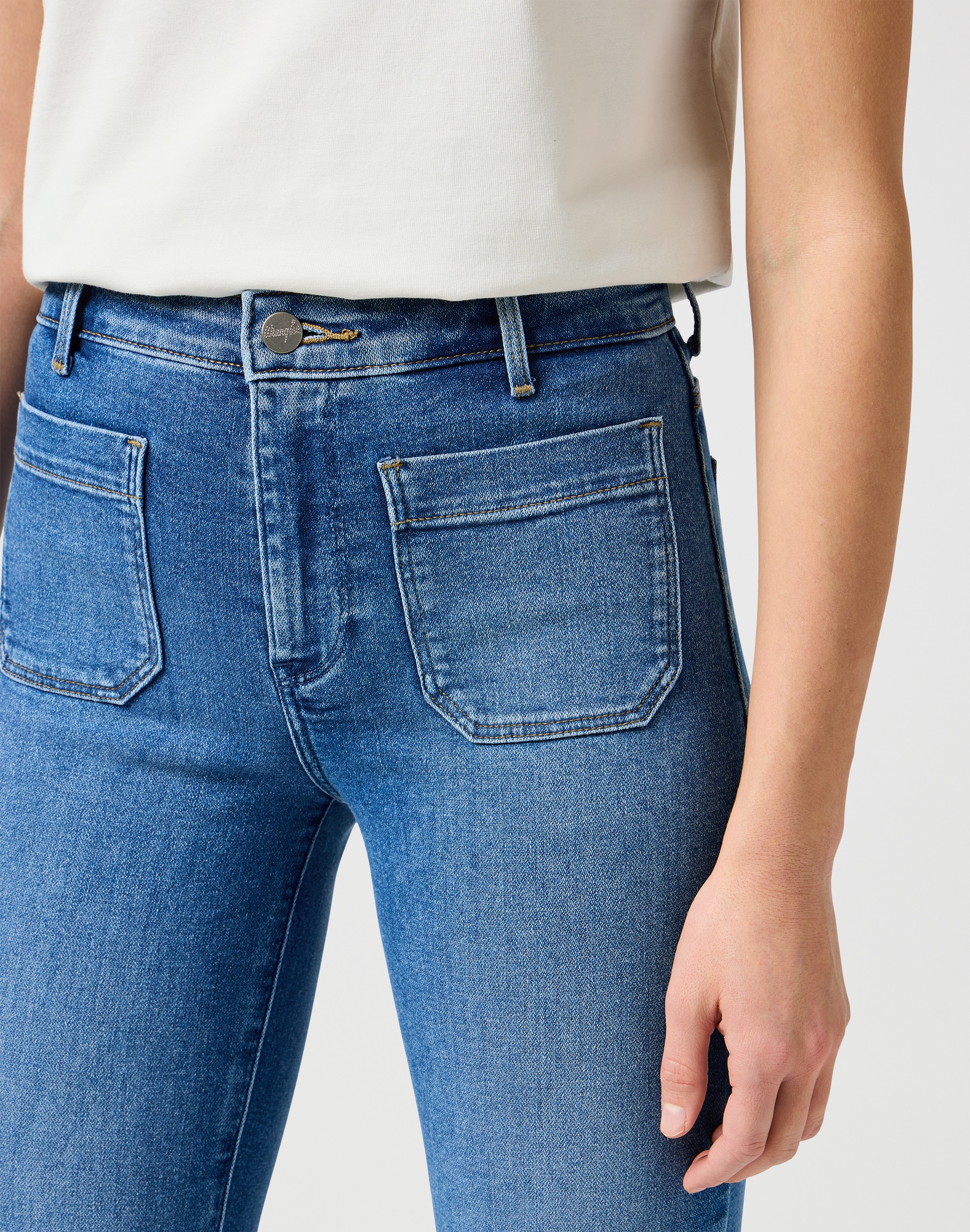 Wrangler Bootcut-Jeans »Flare«, im Retro-Design mit ausgestelltem Bein