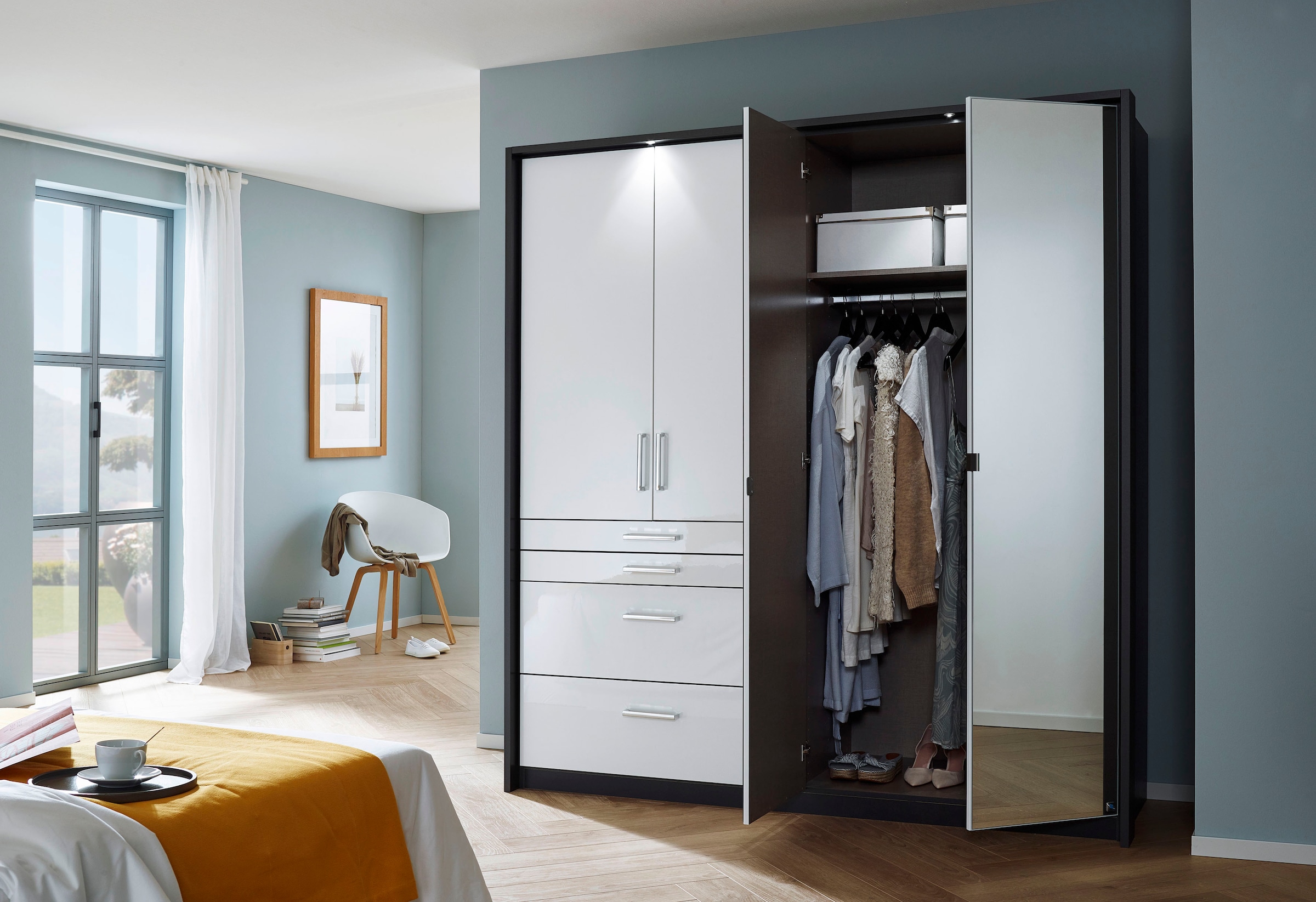 rauch Drehtürenschrank »Kleiderschrank Schrank Garderobe Garderobenschrank Topseller HOMBURG«, inkl. Passepartout, oberer Schubkasten mit Einteilung MADE IN GERMANY