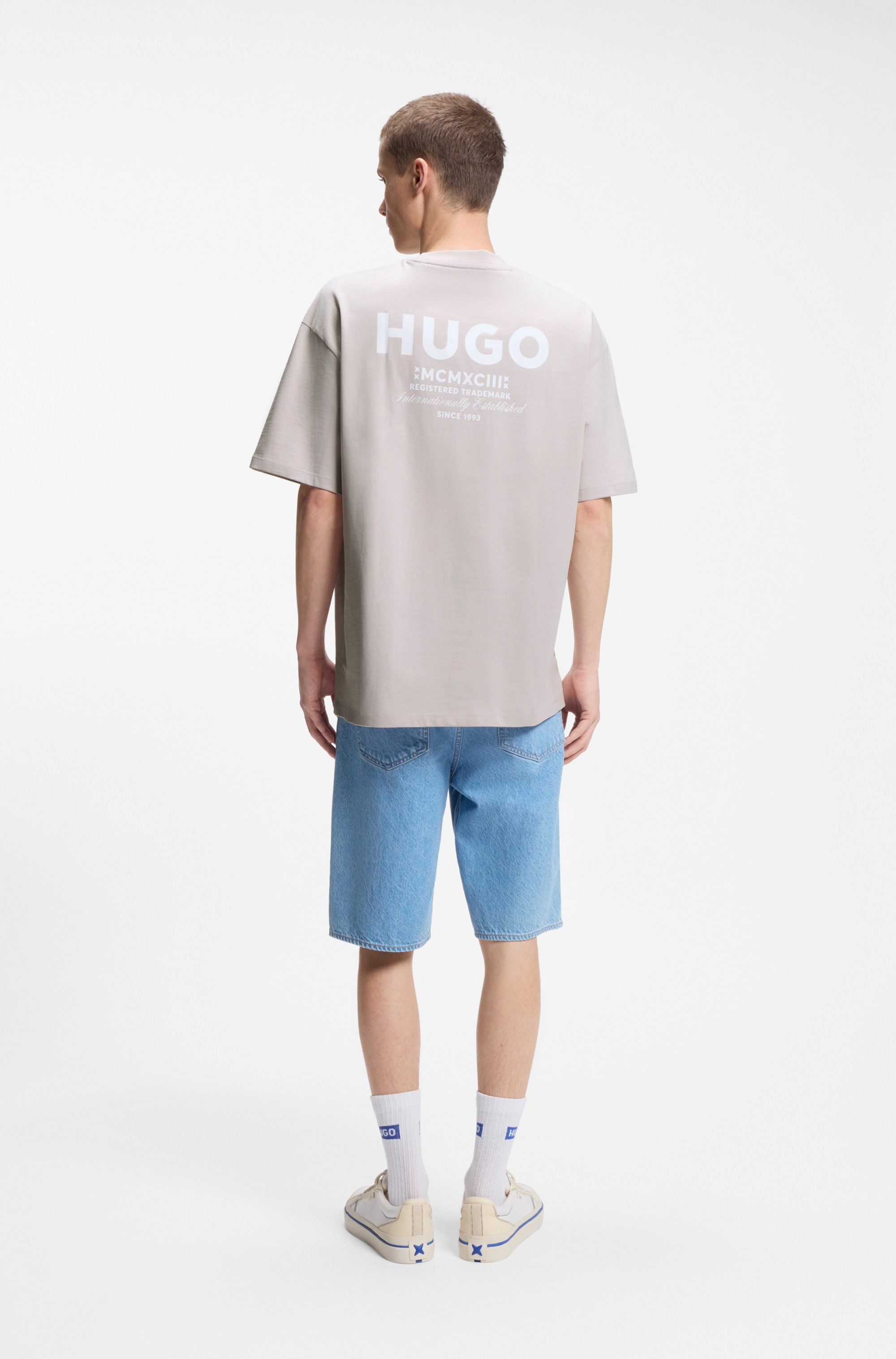 HUGO T-Shirt »Nalono« mit Logodruck, Oversized Look mit Backprint