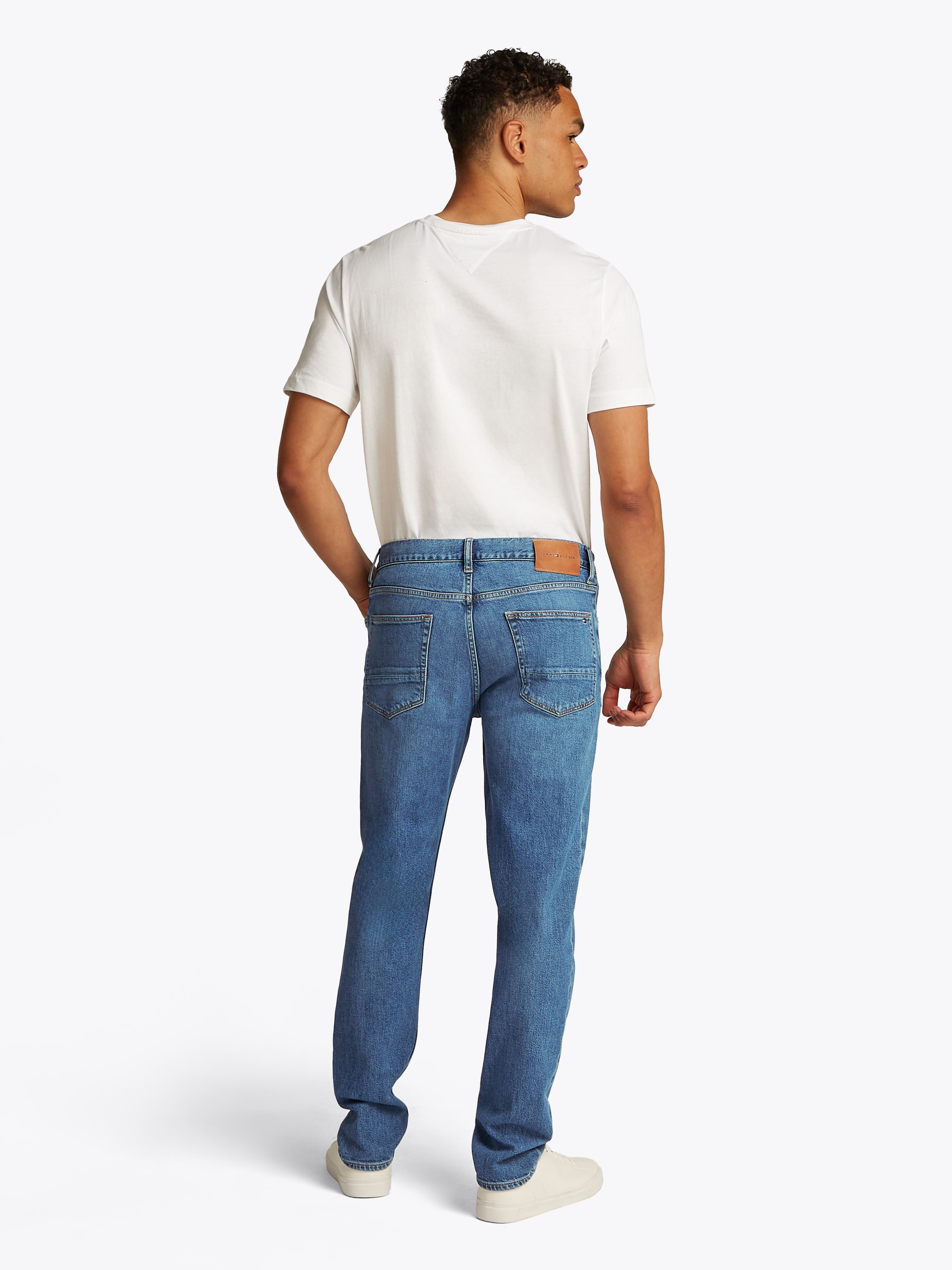Tommy Hilfiger Tapered-fit-Jeans »HARLEM Tapered Fit«, in grauer Waschung