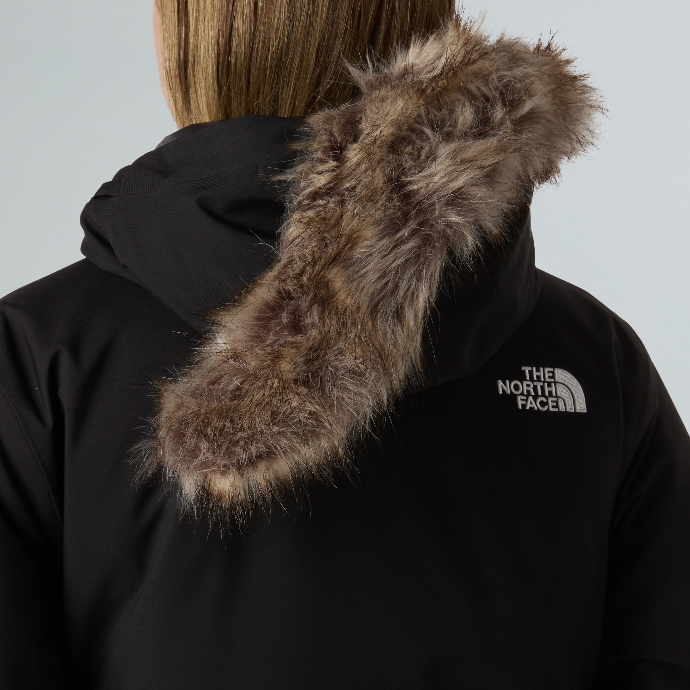 The North Face Daunenmantel »W ARCTIC PARKA« 1 Stk. mit sehr warmer Daunenfüllung, wasserdichte DryVent™-Technologie