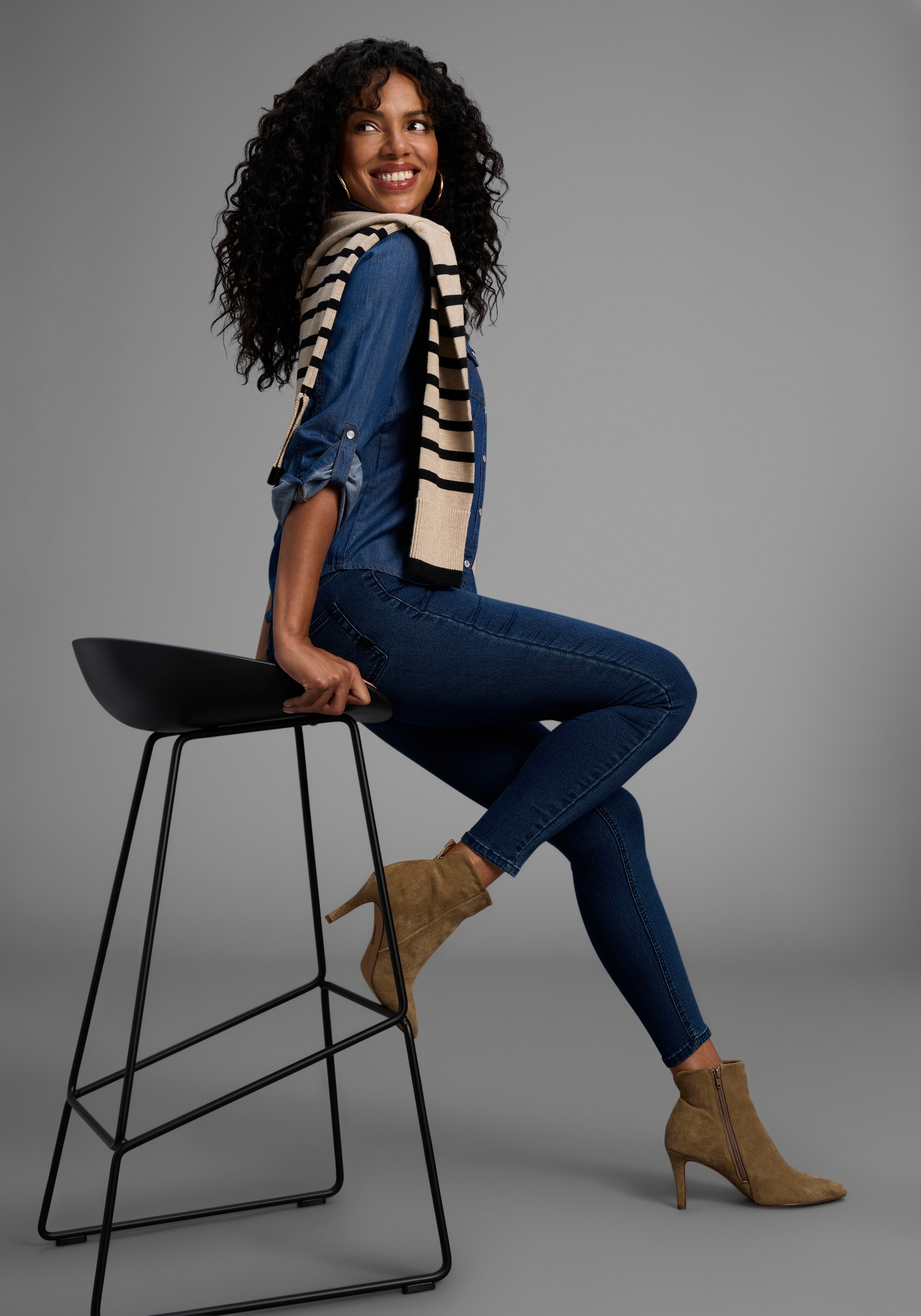 Arizona Skinny-fit-Jeans »Ultra Stretch«, extra-eng geschnittene Beinform, modische Used-Waschung