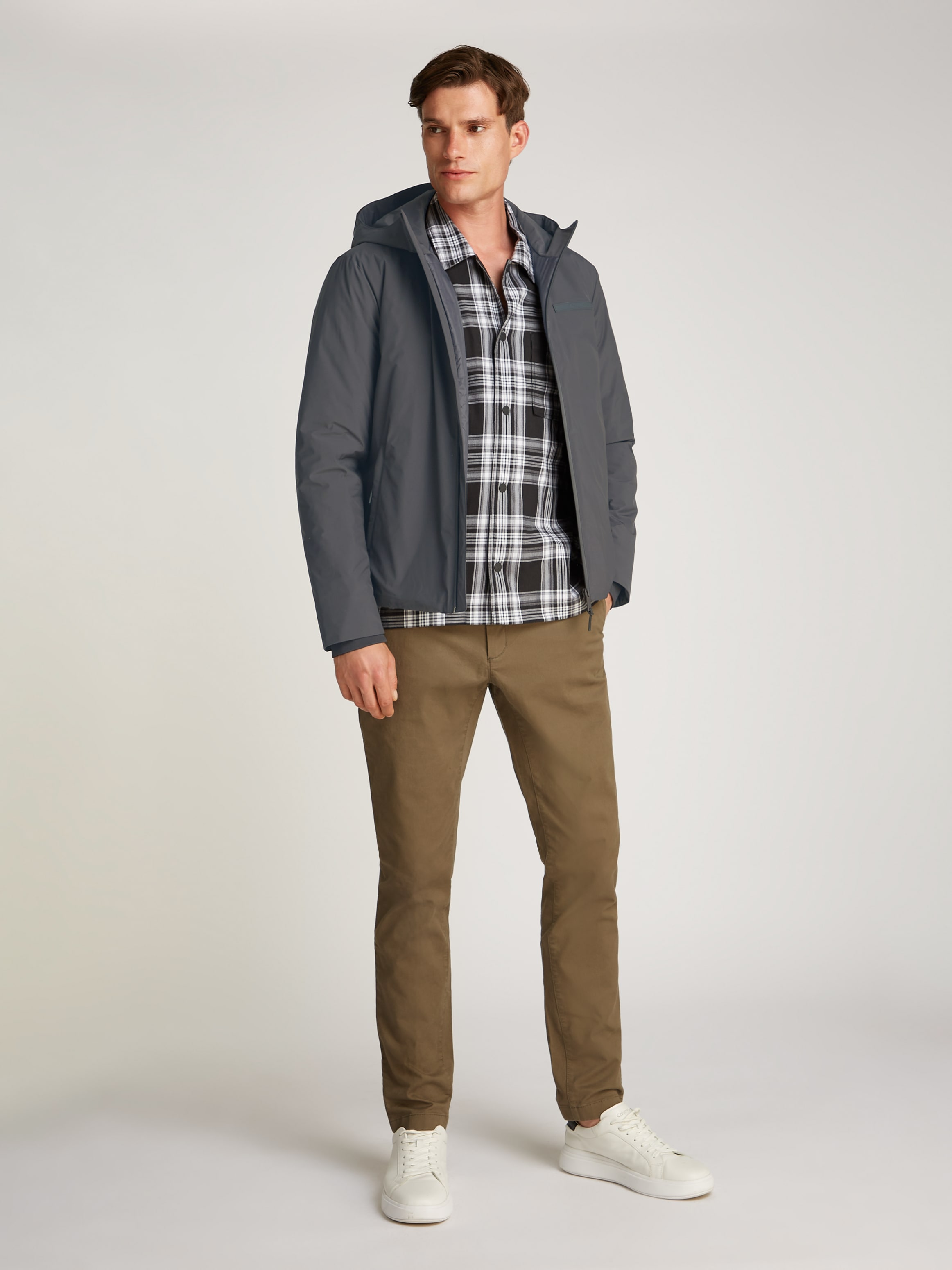 Calvin Klein Outdoorjacke »TECHNICAL NON-QUILT JACKET HOOD«, mit Kapuze, mit Logoprint