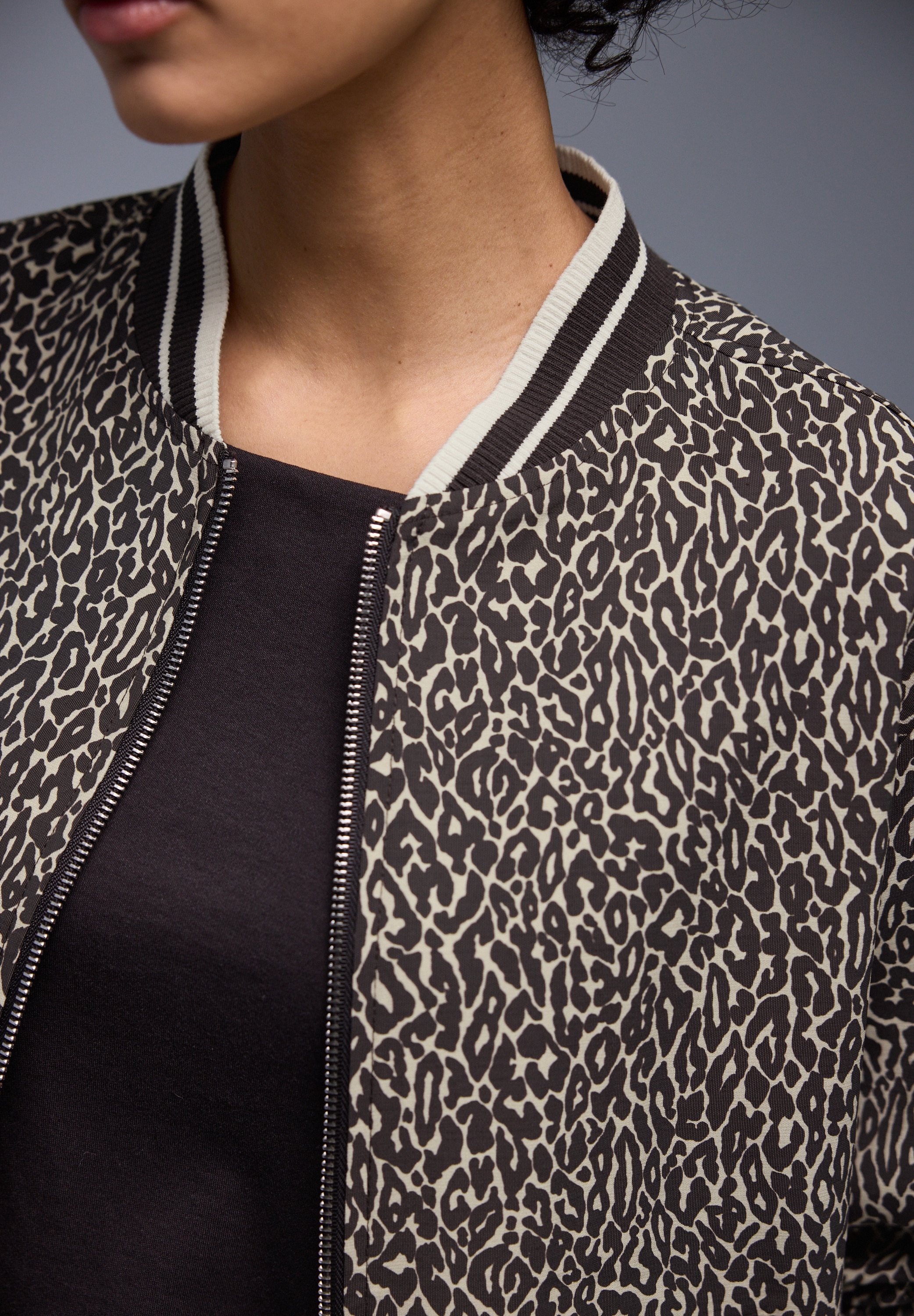 STREET ONE Blouson ohne Kapuze im Leo-Look