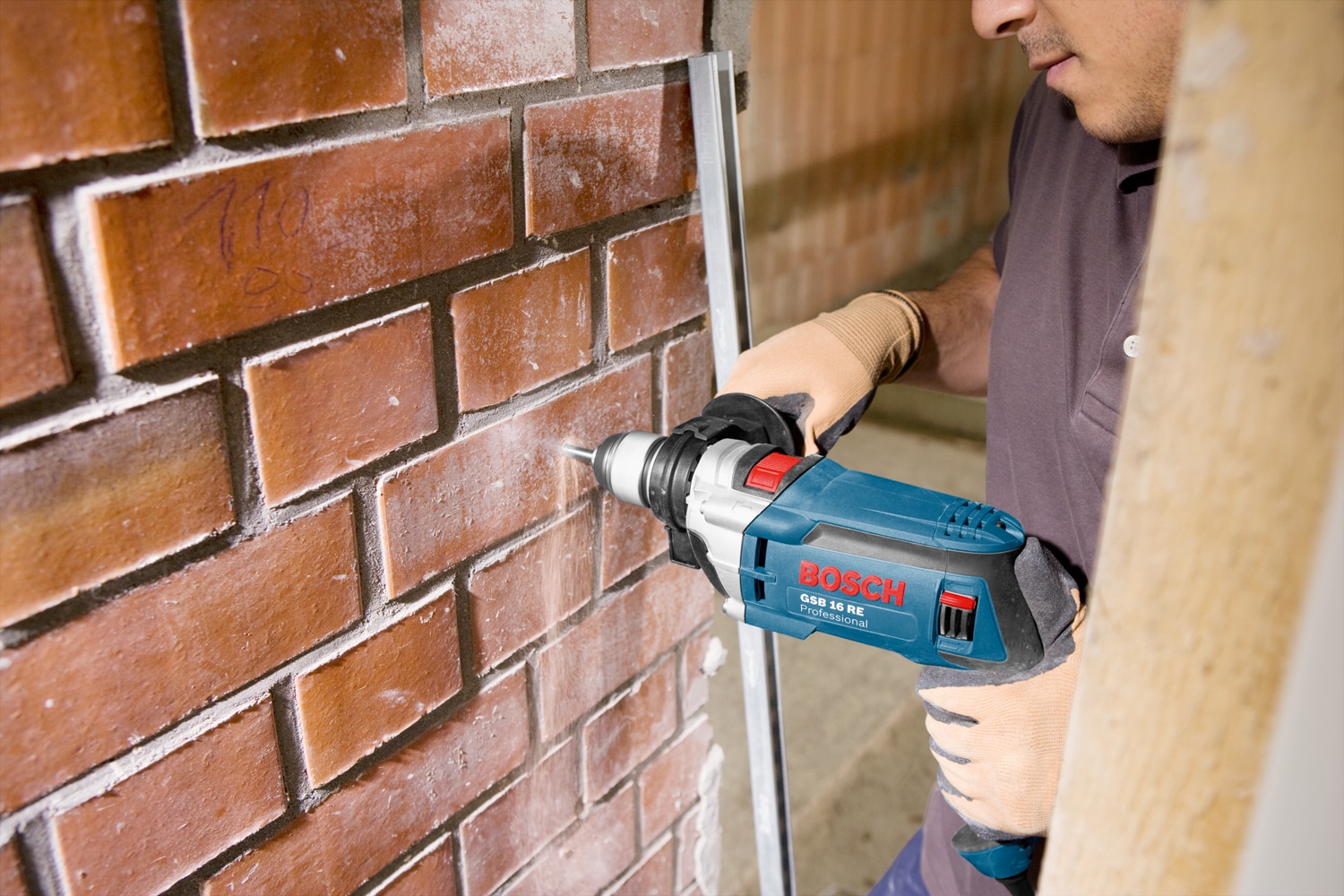 Bosch Professional Schlagbohrmaschine »»GSB 16 RE«« 750 W, mit Tiefenanschlag und Handwerkerkoffer