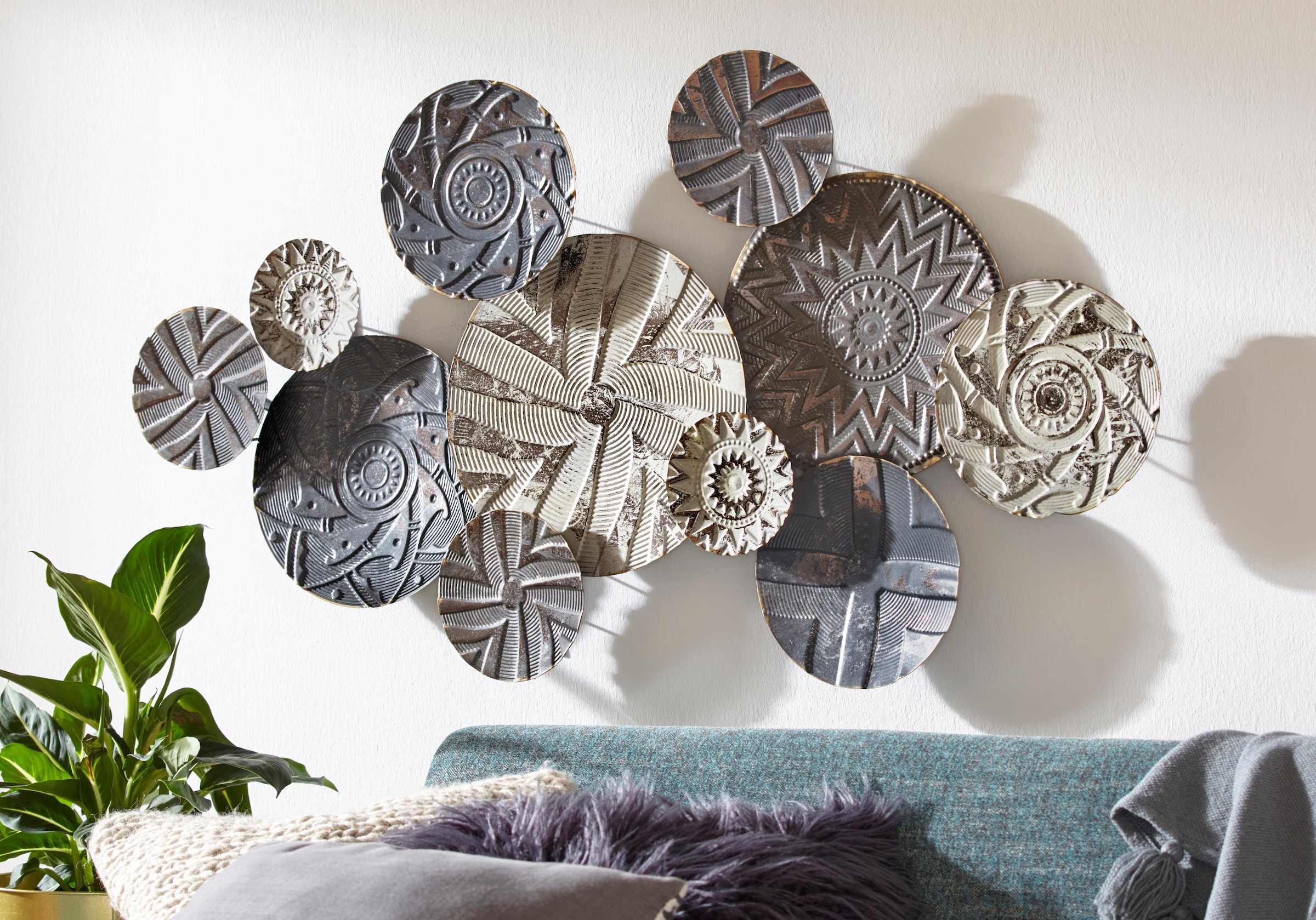 Home affaire Wanddekoobjekt »Blüten«, Wanddeko, aus Metall, bestehend aus 7  Blüten auf Raten bestellen