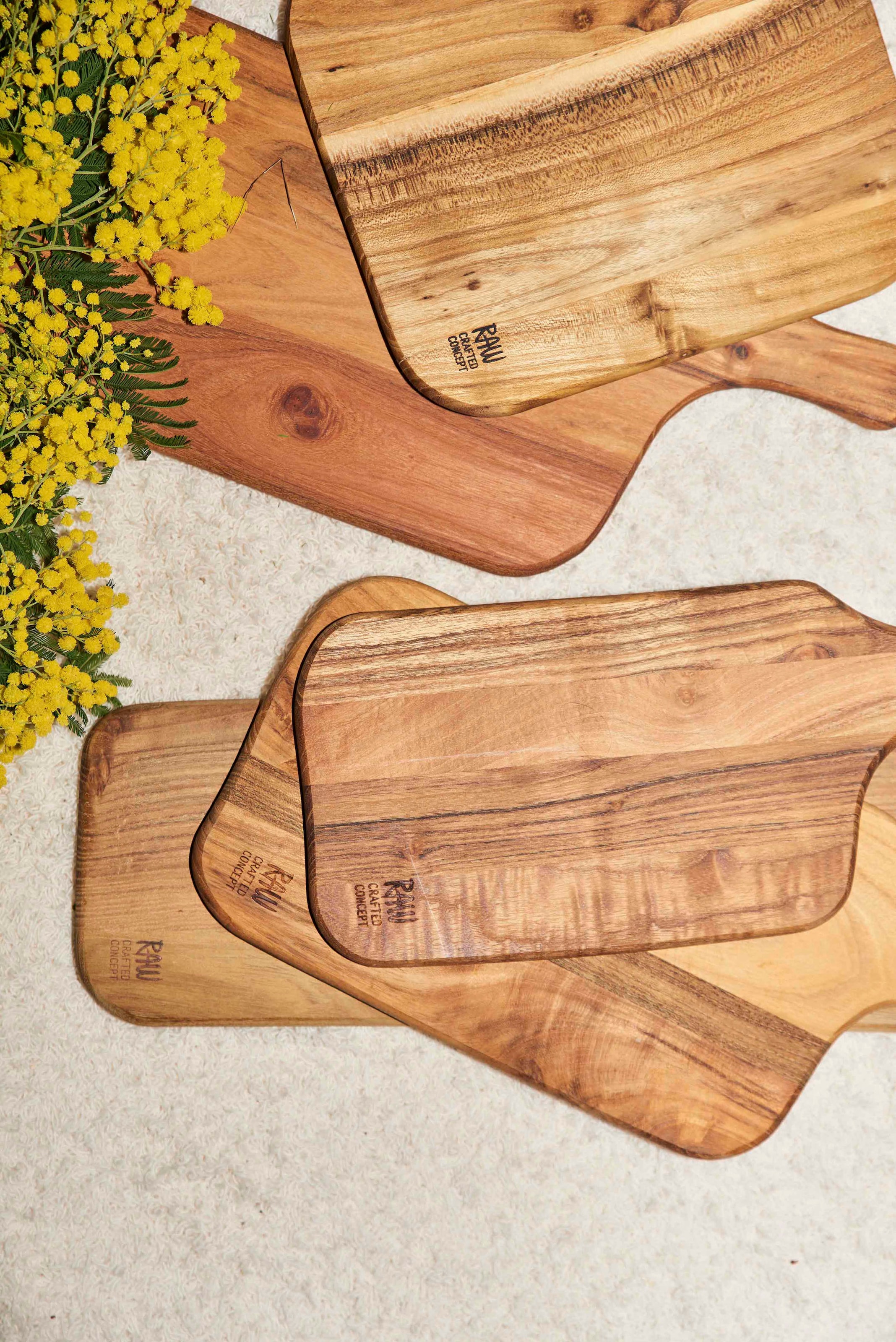 aida RAW Schneidebrett »RAW Teak« organisch, jedes Stück ein Unikat