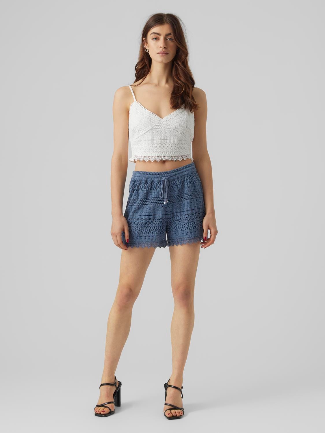 Vero Moda Spaghettitop »VMHONEY LACE V-NECK CROPPED TOP WVN«