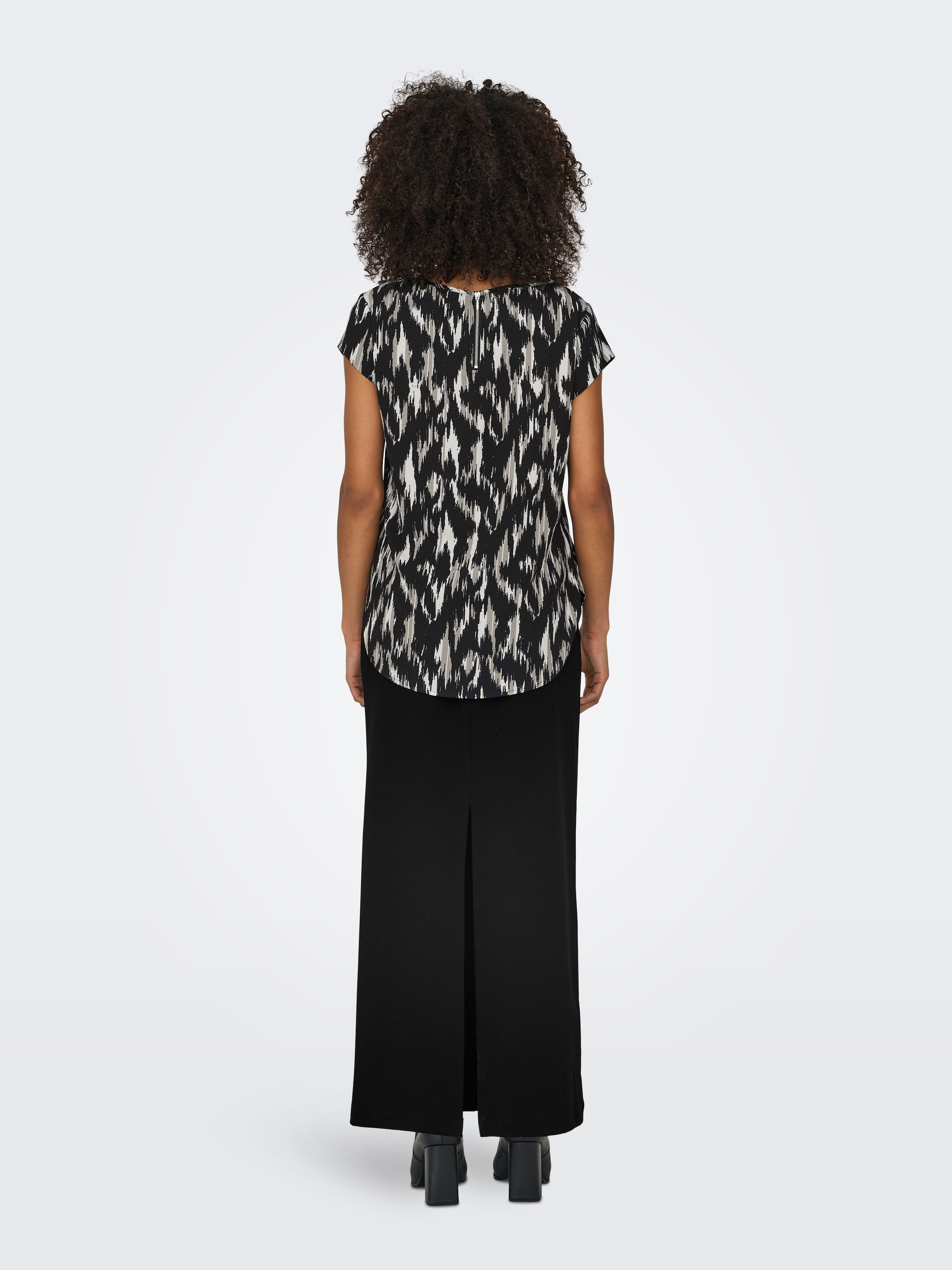 ONLY Shirtbluse »ONLVIC S/S AOP TOP NOOS PTM«, mit Allover Druck