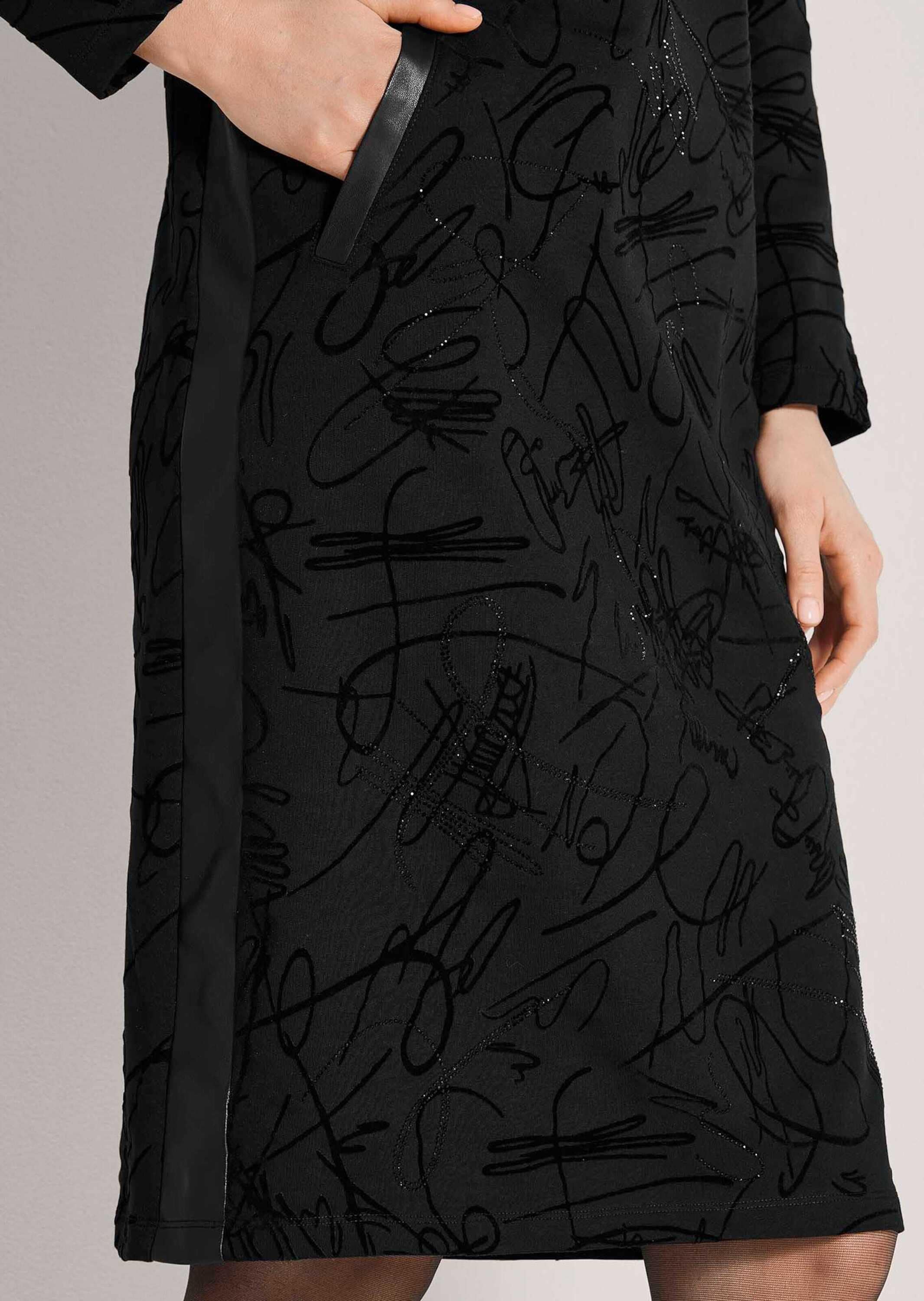 MADELEINE Midikleid »Kleid Sportiv-elegantes Kleid zum Schlüpfen« Ohne Tasche