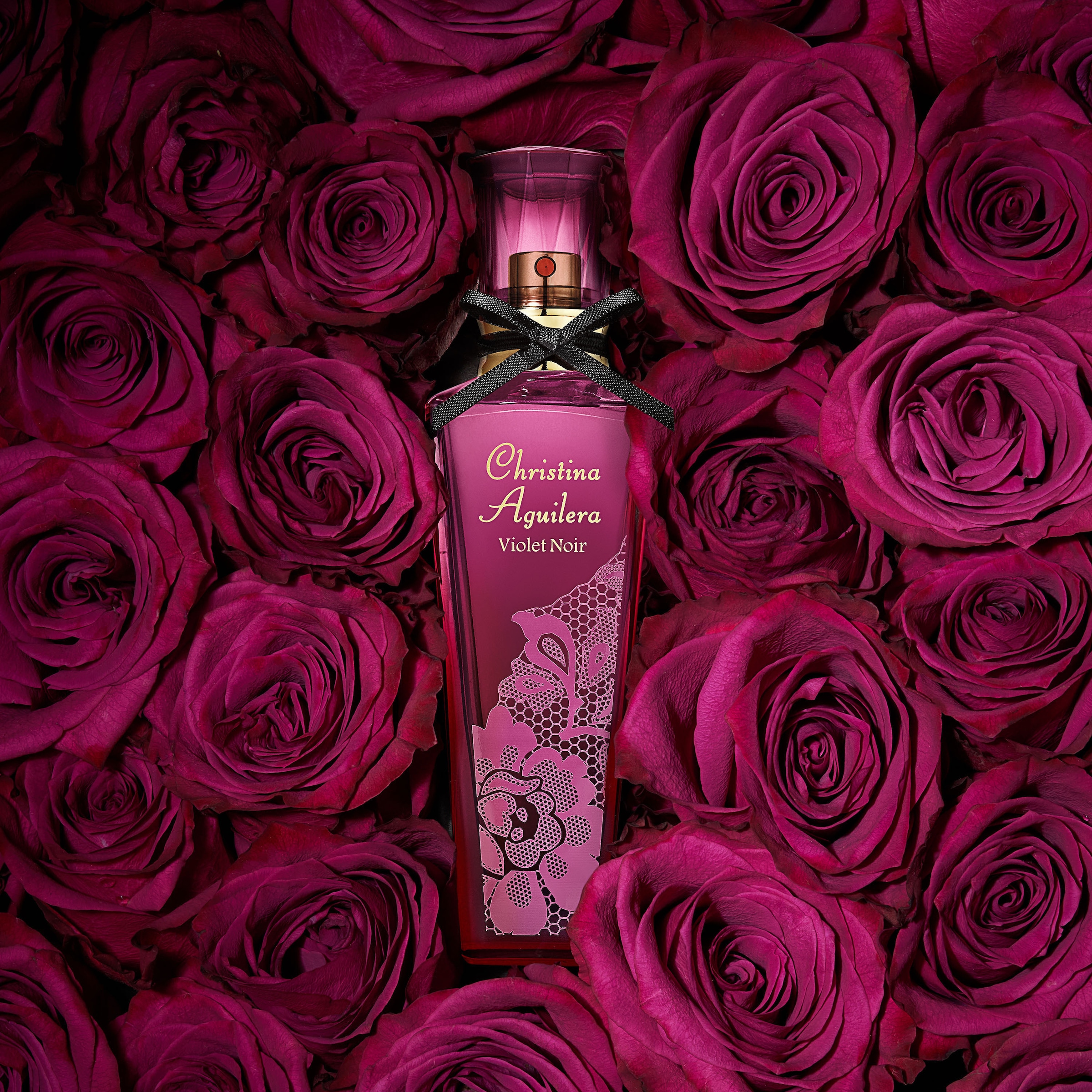 Christina Aguilera Eau de Parfum »VIOLET NOIR EDP« mit prickelnden Früchten