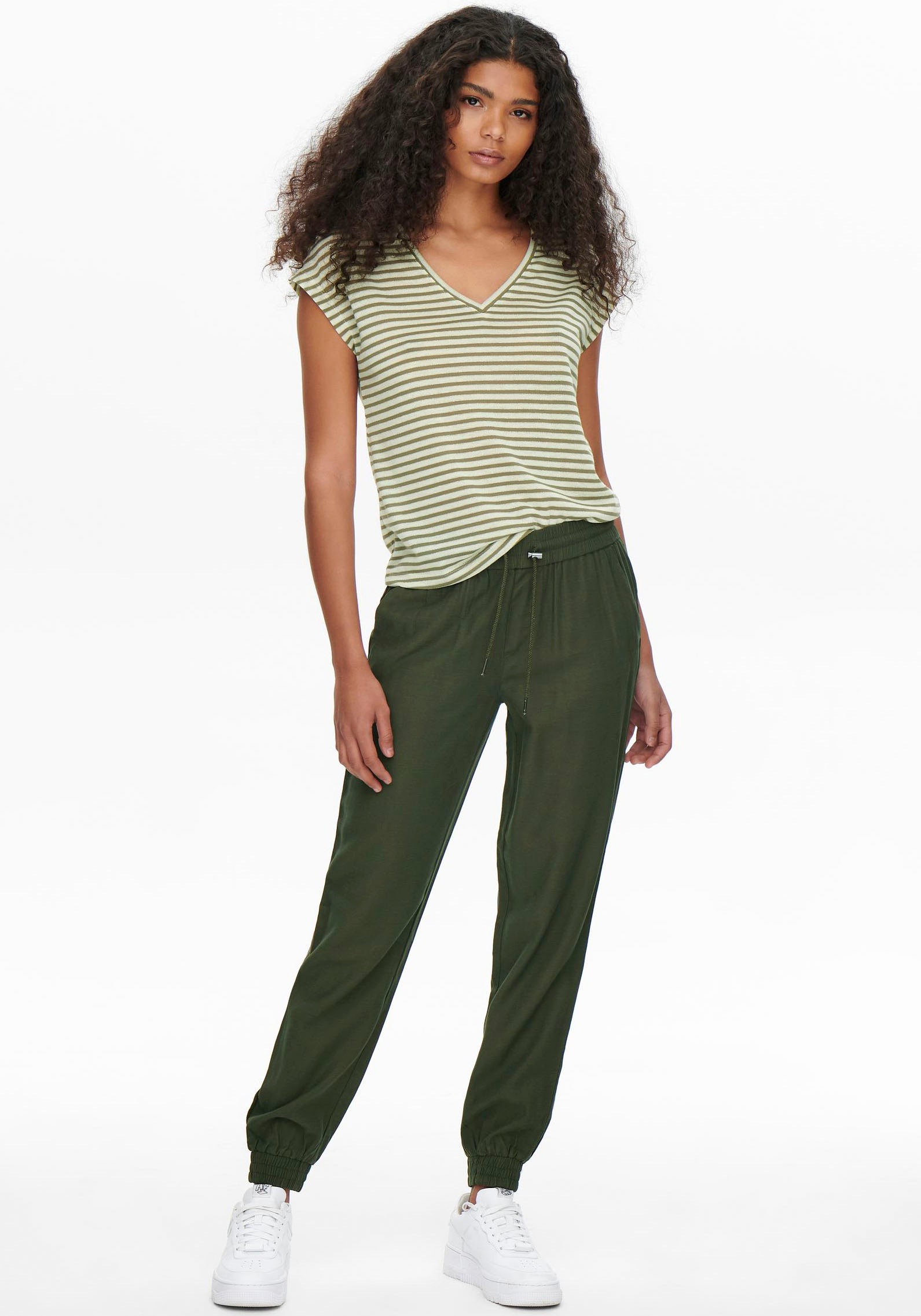 ONLY Jogger Pants »ONLKELDA-EMERY MW PULL-UP PANTS«