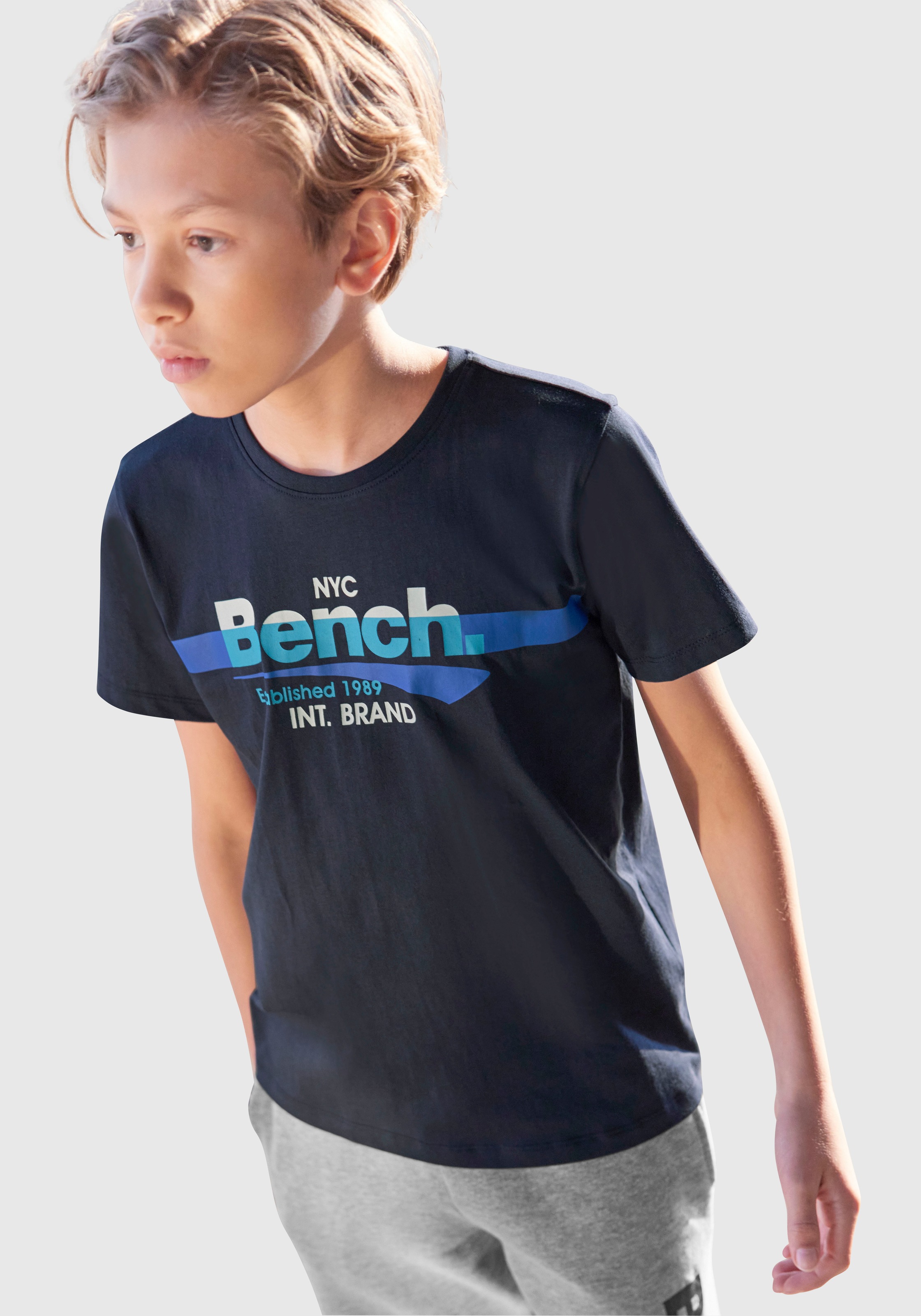 Bench. T-Shirt