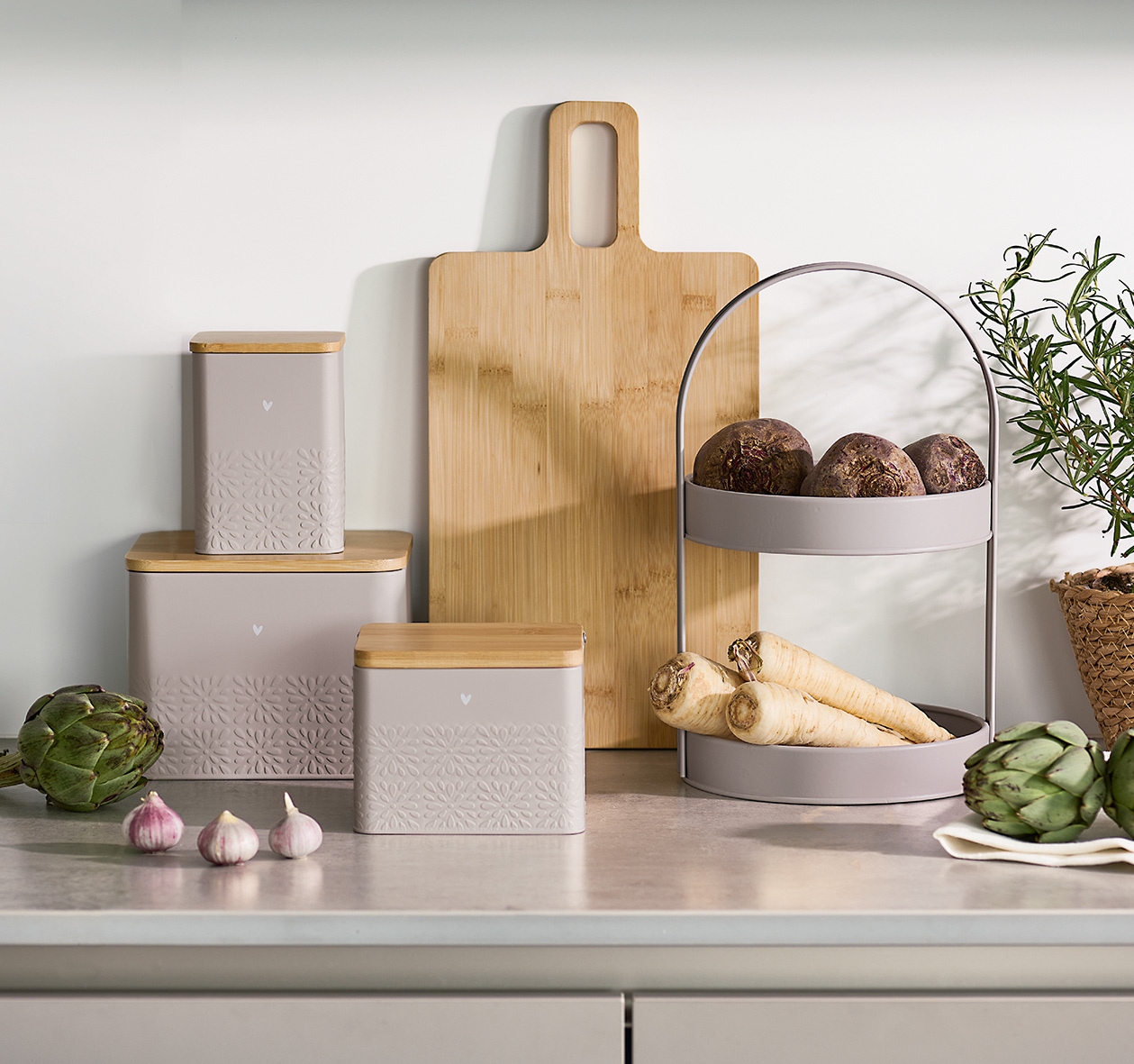 Zeller Present Vorratsdose »Dosen mit Bambusdeckel, 3tlg., "Heart"« 9,5x9,5x13,5 (950 ml), 14x11x11,2 (1200 ml), 18x15,7x14,5 (3000 ml) cm